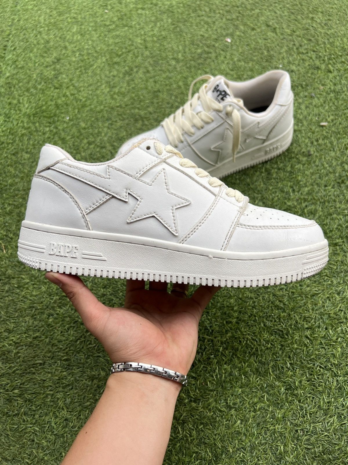 Bape Bape Sta Low White OG Size US 9.5 / EU 42-43 - 1 Thumbnail