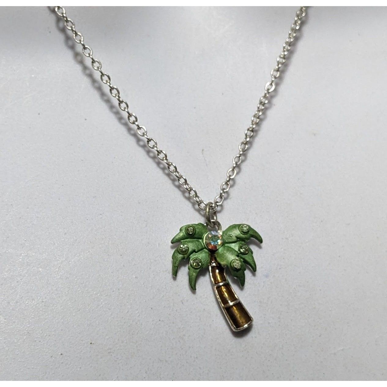 Other Vintage Avon Rhinestone Palm Tree Pendant Necklace Size ONE SIZE - 6 Thumbnail