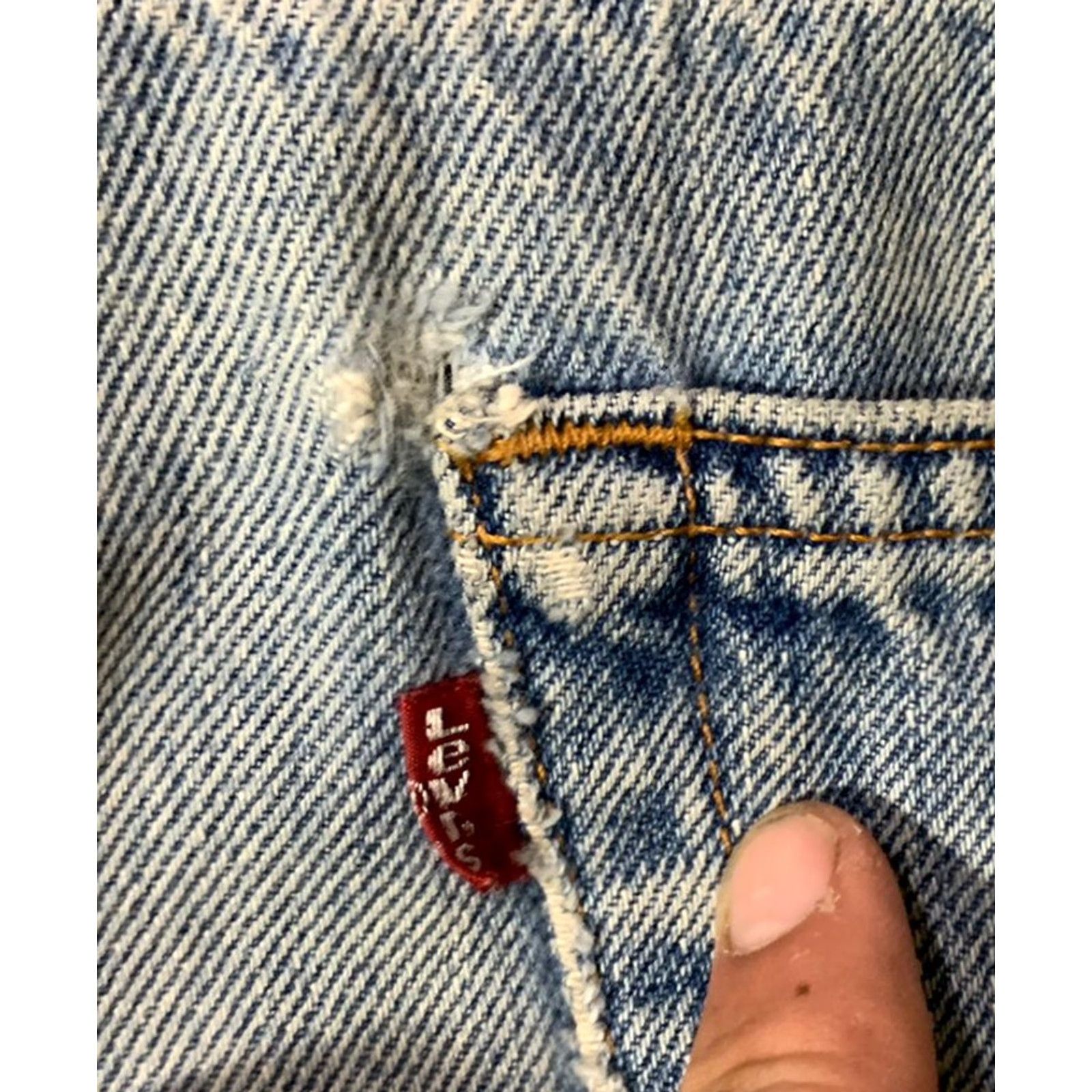 Levi's VINTAGE Levi's 550 Relaxed Fit Distressed Blue Jeans 36 X 34 Mens Size US 36 / EU 52 - 7 Thumbnail