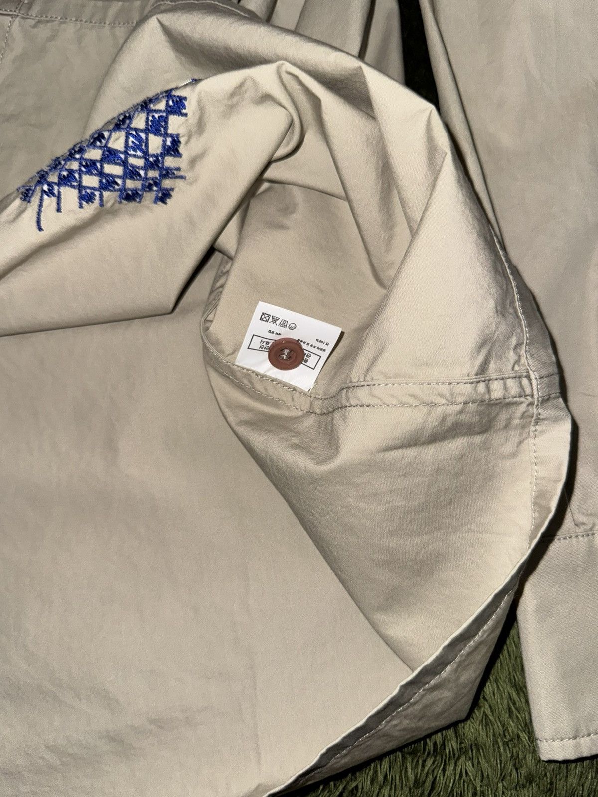 Japanese Brand [L] BIRTHDAYSUIT relaxed Embroidery Doodle Logo Shirt Beige Size US L / EU 52-54 / 3 - 7 Thumbnail