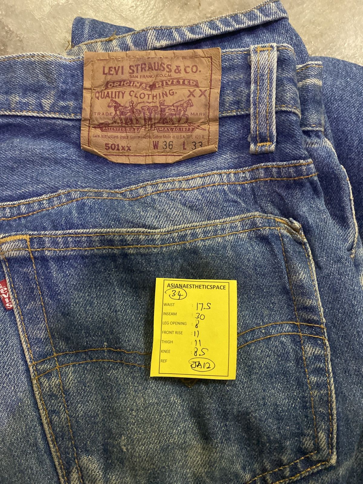 Levi's Vintage 90s Levis 501 XX Button Fly 552 Distressed Blue Jean Size US 34 / EU 50 - 24 Thumbnail