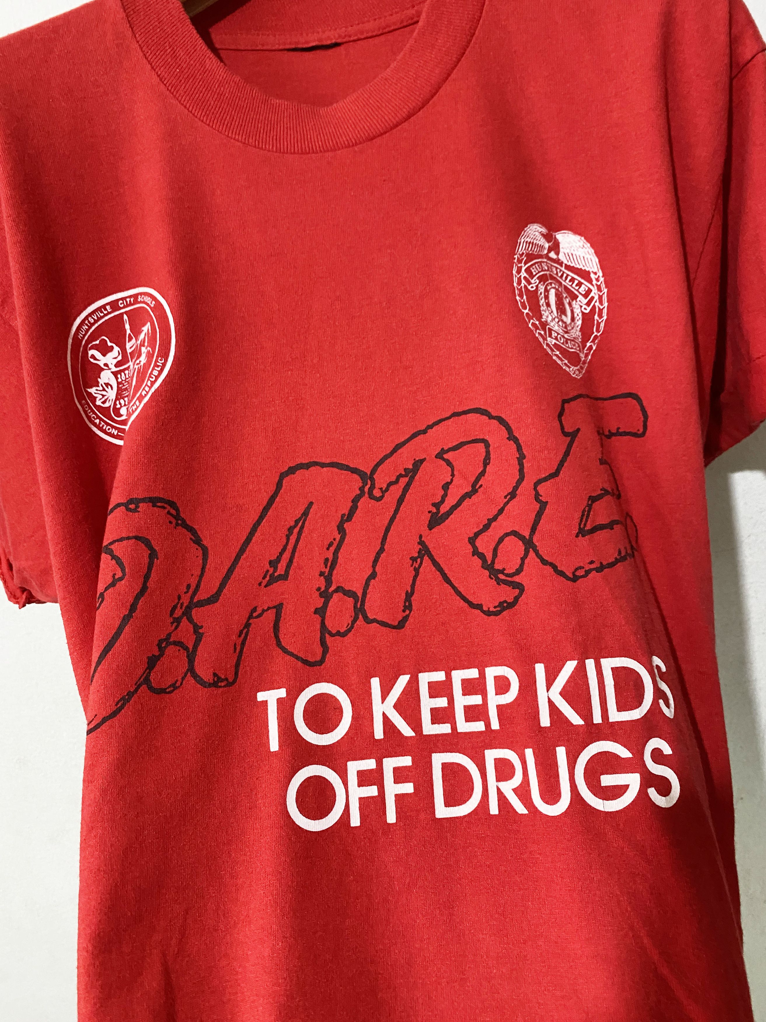 D.A.R.E × Vintage Vintage 80s DARE To Keep Kids Off Drugs Red Tee Size US L / EU 52-54 / 3 - 2 Thumbnail