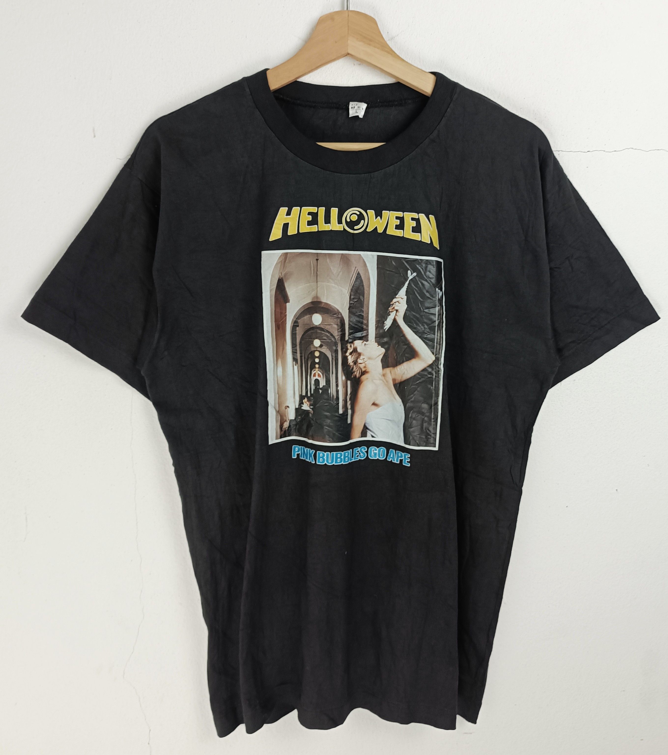 Band Tees VINTAGE 90'S HELLOWEEN PINK BUBBLES POWER METAL TEE meatloaf Size US M / EU 48-50 / 2 - 3 Thumbnail
