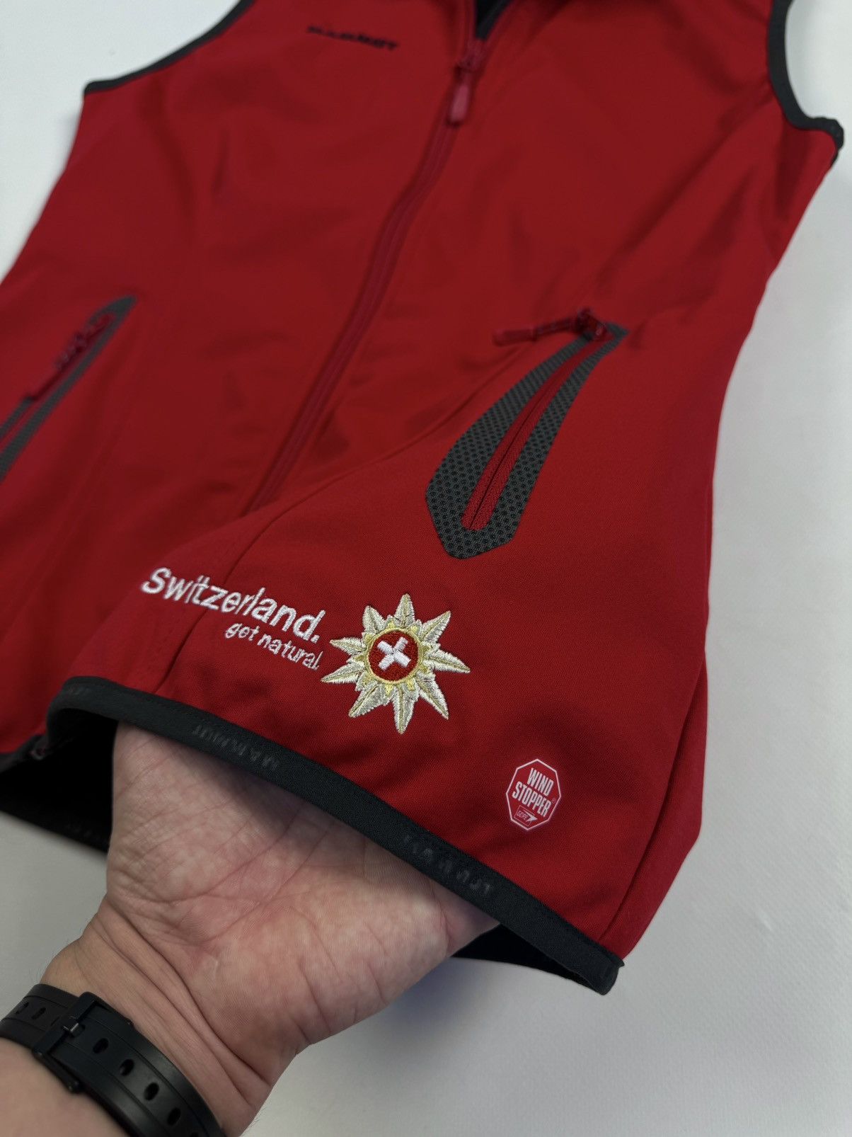 Mammut MAMMUT Windstopper Switzerland Red Vest Sleeve Less Jacket Size M / US 6-8 / IT 42-44 - 7 Thumbnail