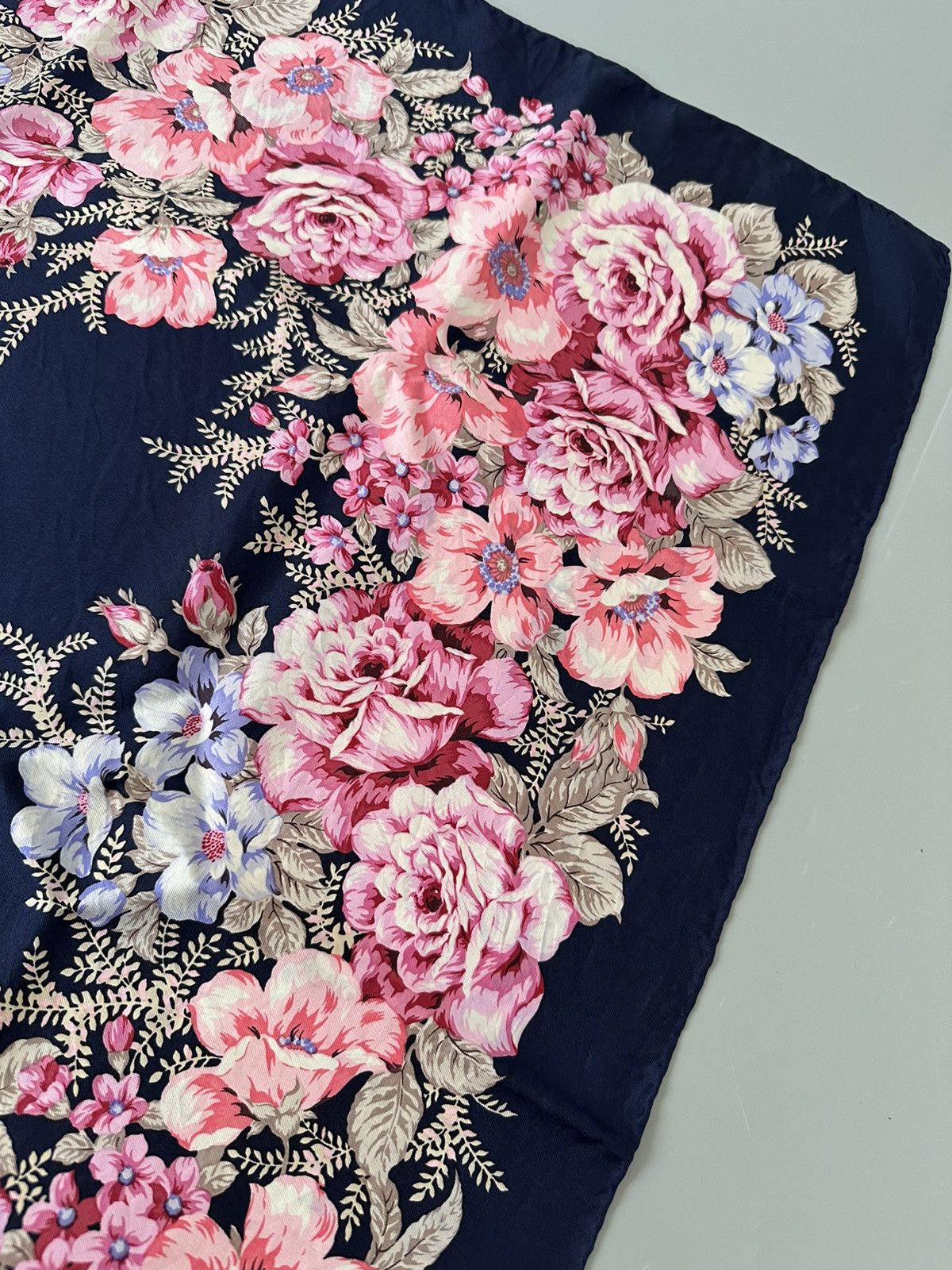 Pierre Balmain Pierre Balmain Floral Pattern Silk Scarf Size ONE SIZE - 6 Thumbnail