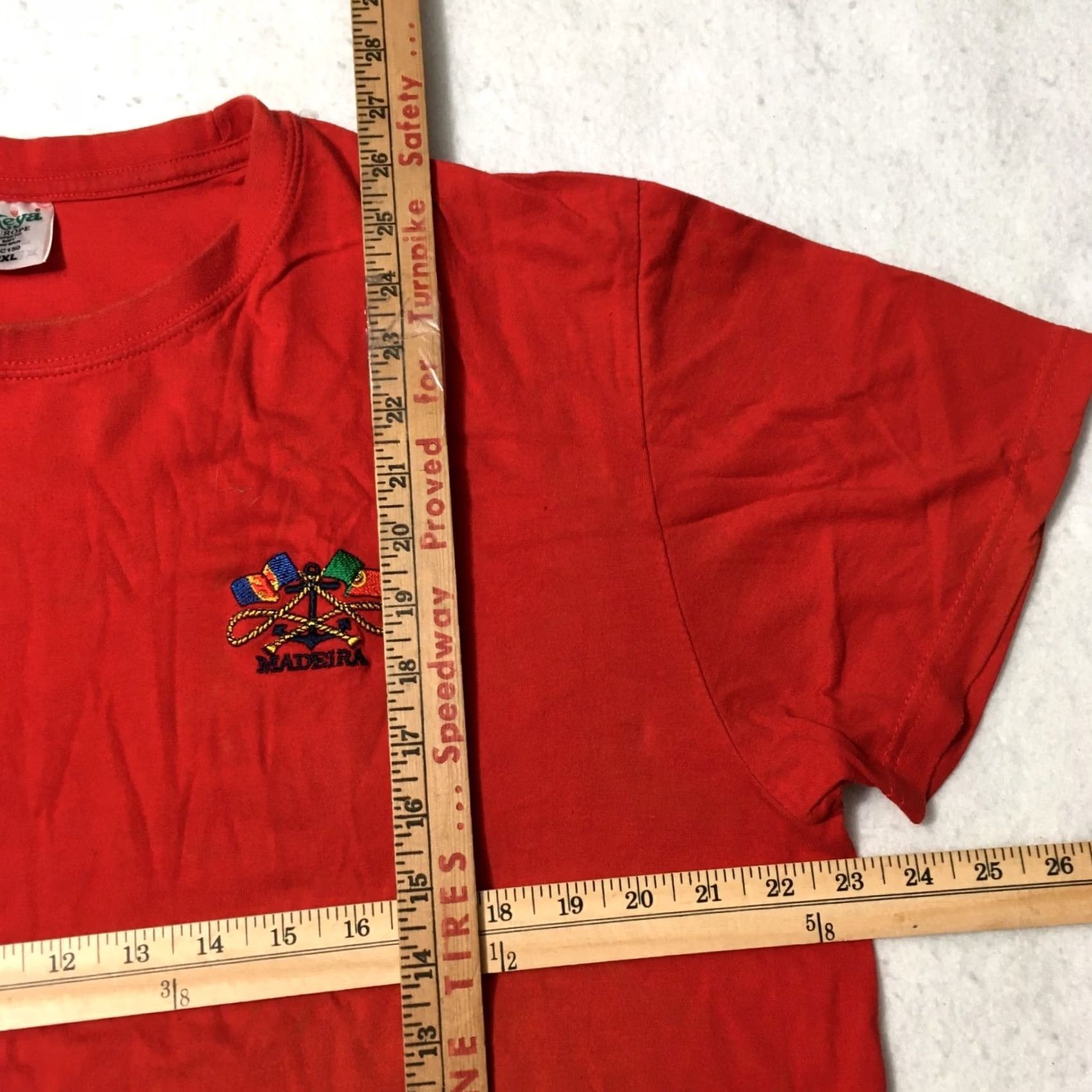 Vintage VINTAGE REYA T-Shirt 2XL RED GRAPHIC MADEIRA PORTUGAL Short Sleeve Crew Neck Mens Size US XXL / EU 58 / 5 - 5 Thumbnail