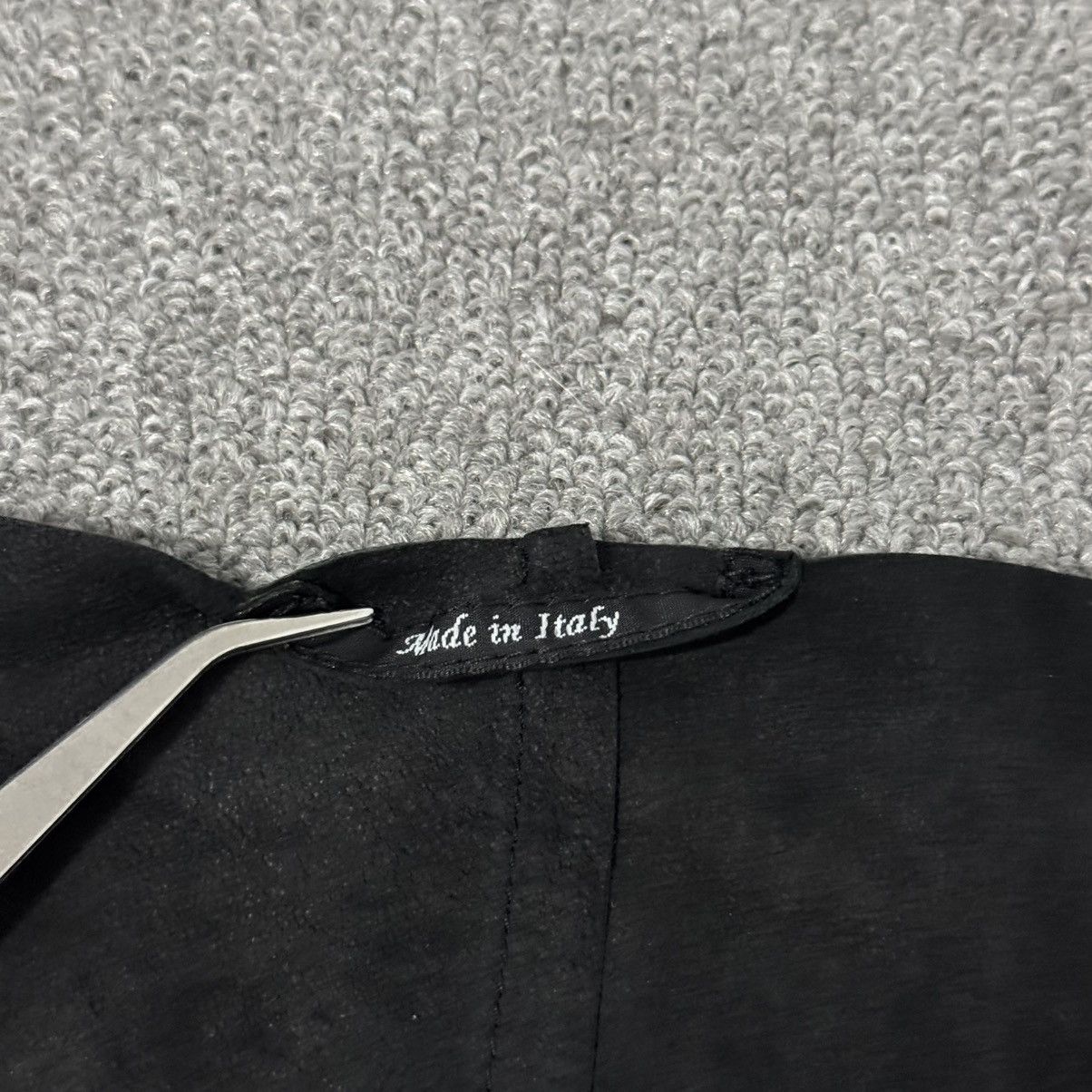 Maison Margiela Maison Margiela - Blank Tag - Reassembled Black Leather Size XS / US 0-2 / IT 36-38 - 9 Thumbnail