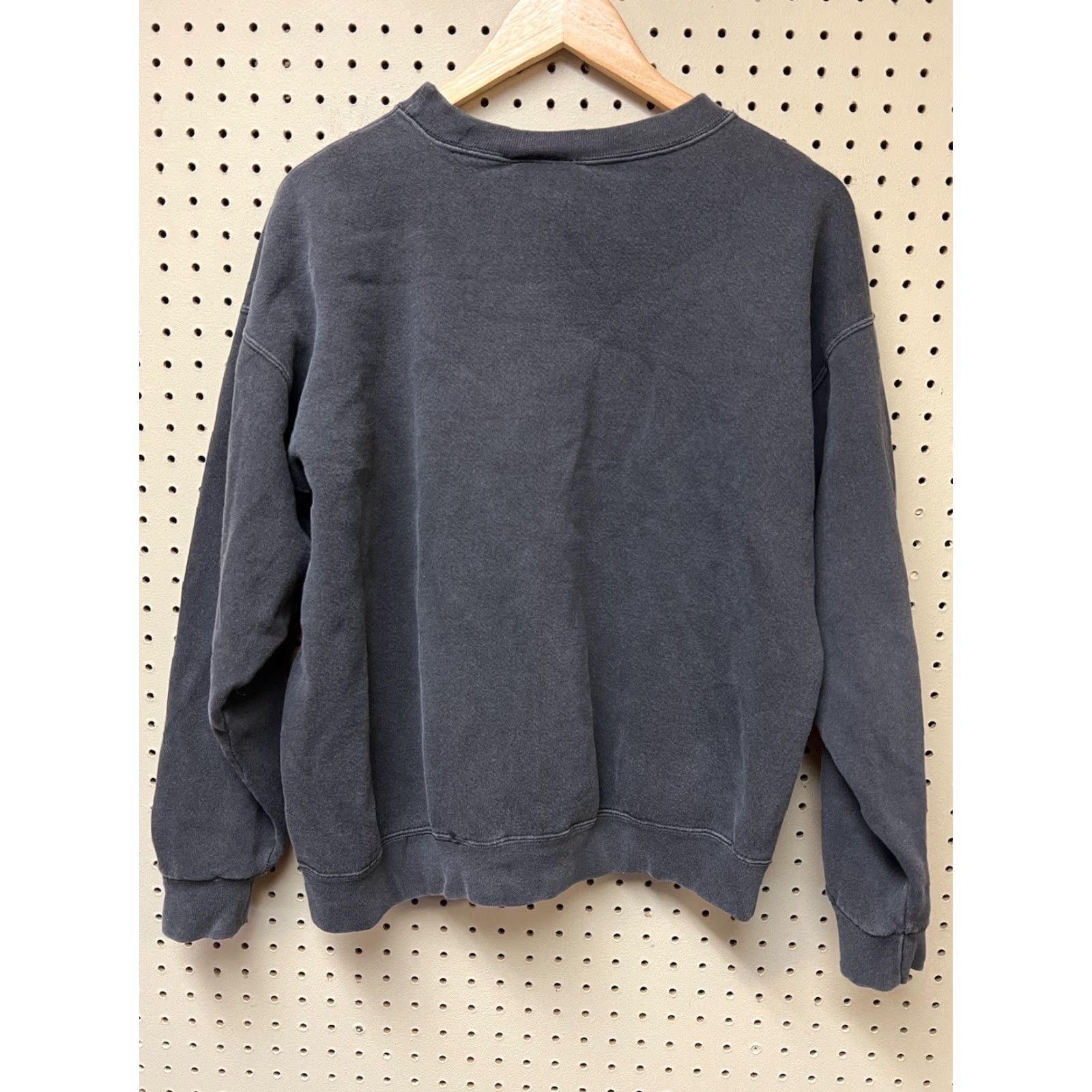 Adidas VINTAGE Adidas Trifold Embroidered Logo Crewneck Sweatshirt Black M Crew Neck Men Hoodie Size US M / EU 48-50 / 2 - 2 Thumbnail