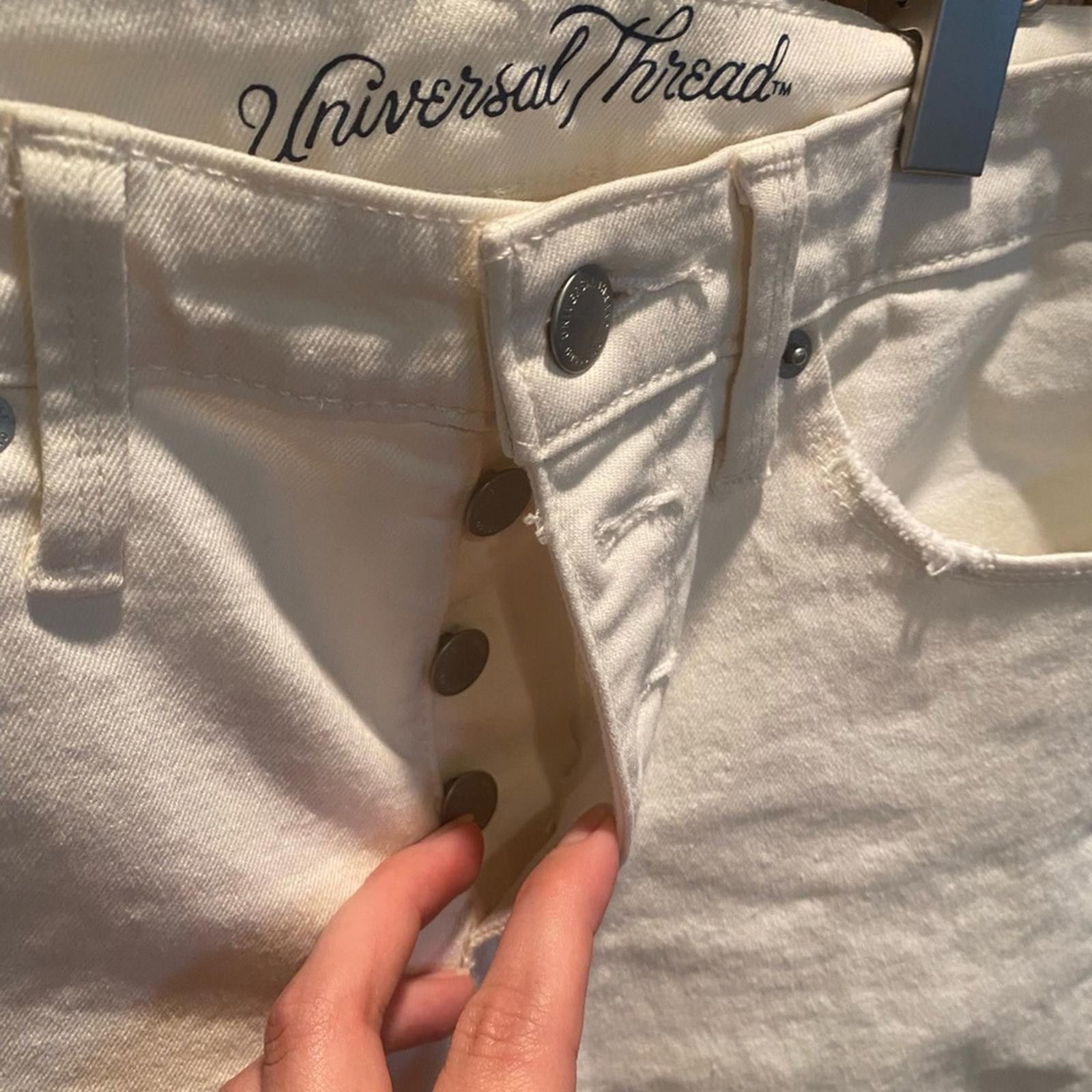 Target Basics White/ cream straight legged denim Size 28" / US 6 / IT 42 - 3 Thumbnail
