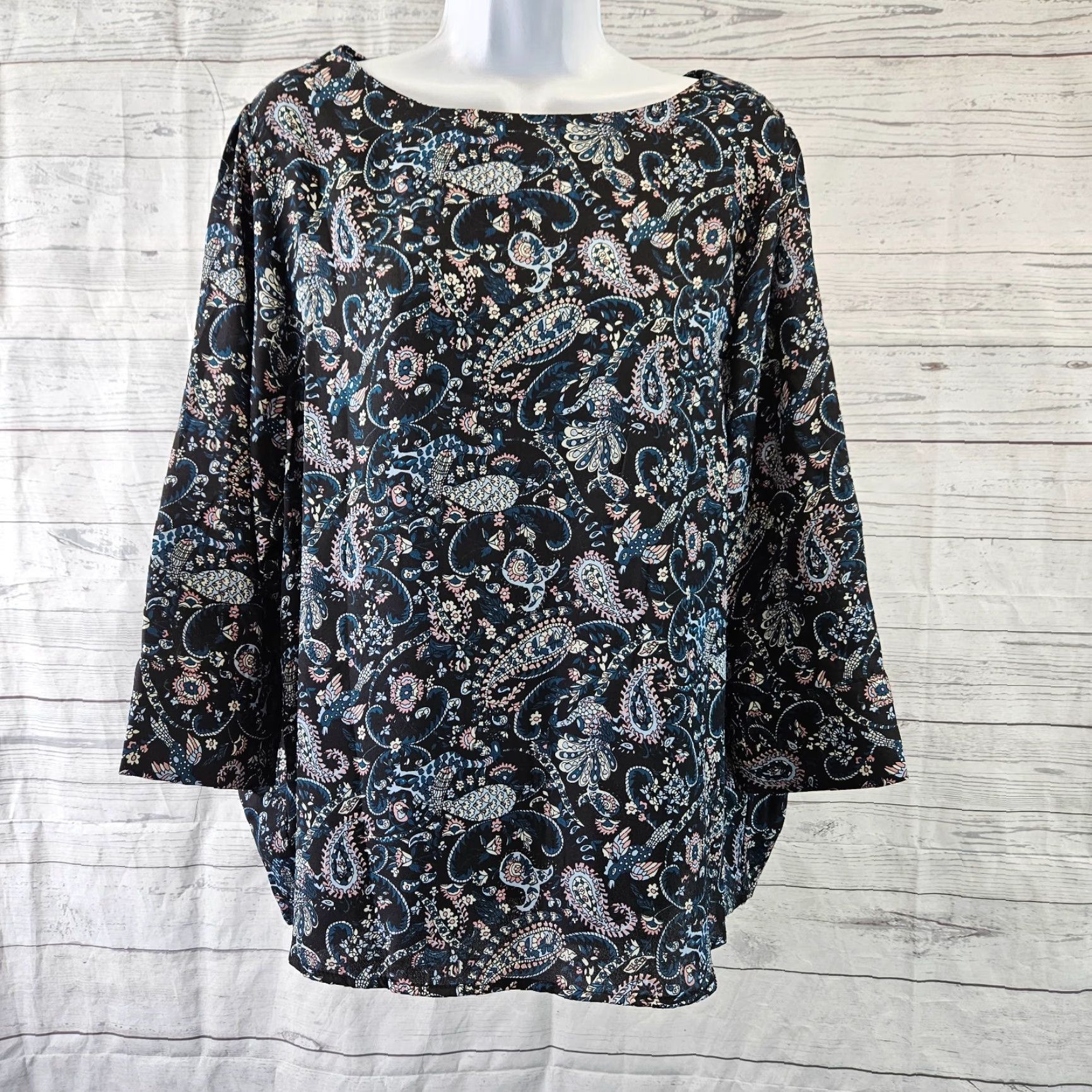 Vintage **T Tahari Women's XL Black Teal 3/4 Sleeve Paisley Blouse** User: T Tahari Women's XL Black Teal 3/4 Sleeve Paisley Blouse Size XL / US 12-14 / IT 48-50 - 2 Thumbnail