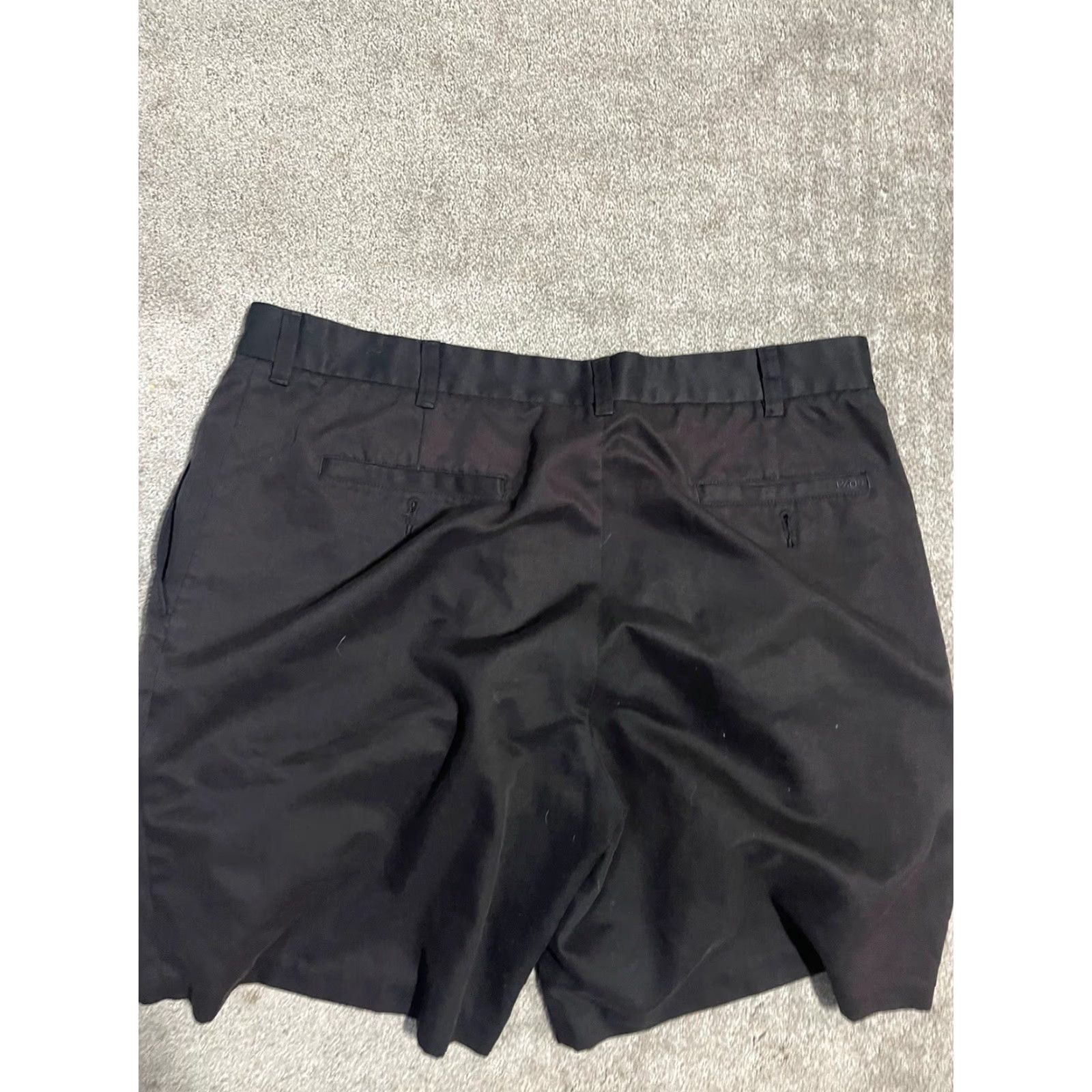 Izod VINTAGE IZOD Golf Shorts Chino Mens 38 Black Pleated Size US 38 / EU 54 - 2 Thumbnail