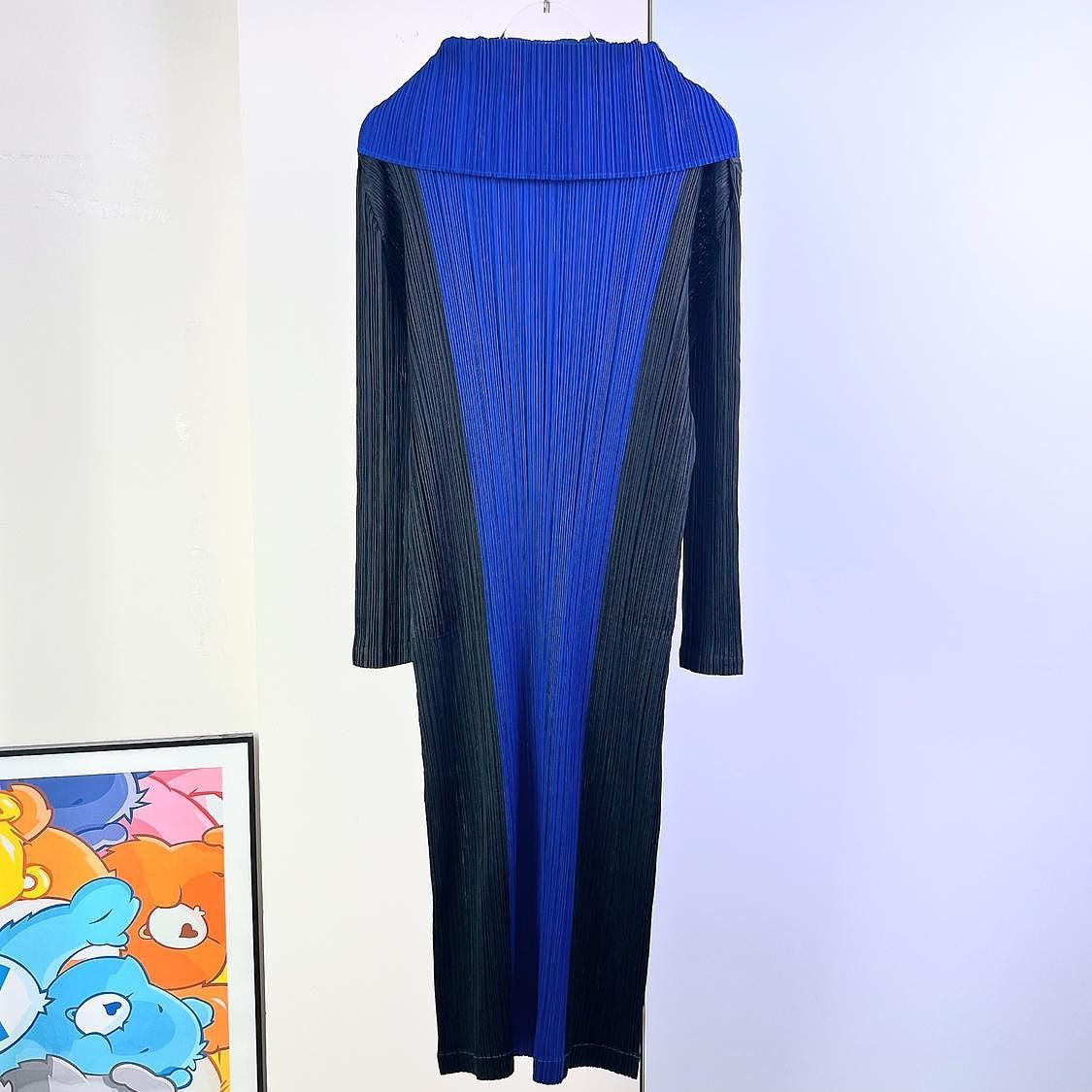 Pleats Please Issey Miyake Pleats Please Issey Miyake Colorblock Pleated Midi Dress Siz Size M / US 6-8 / IT 42-44 - 1 Thumbnail