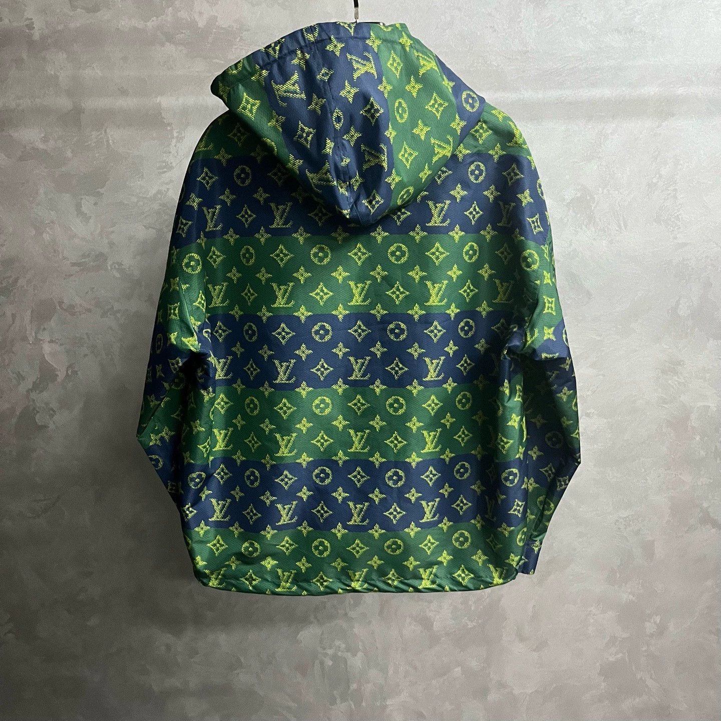 Louis Vuitton louis vuitton hooded long sleeve jacket Size US L / EU 52-54 / 3 - 5 Thumbnail