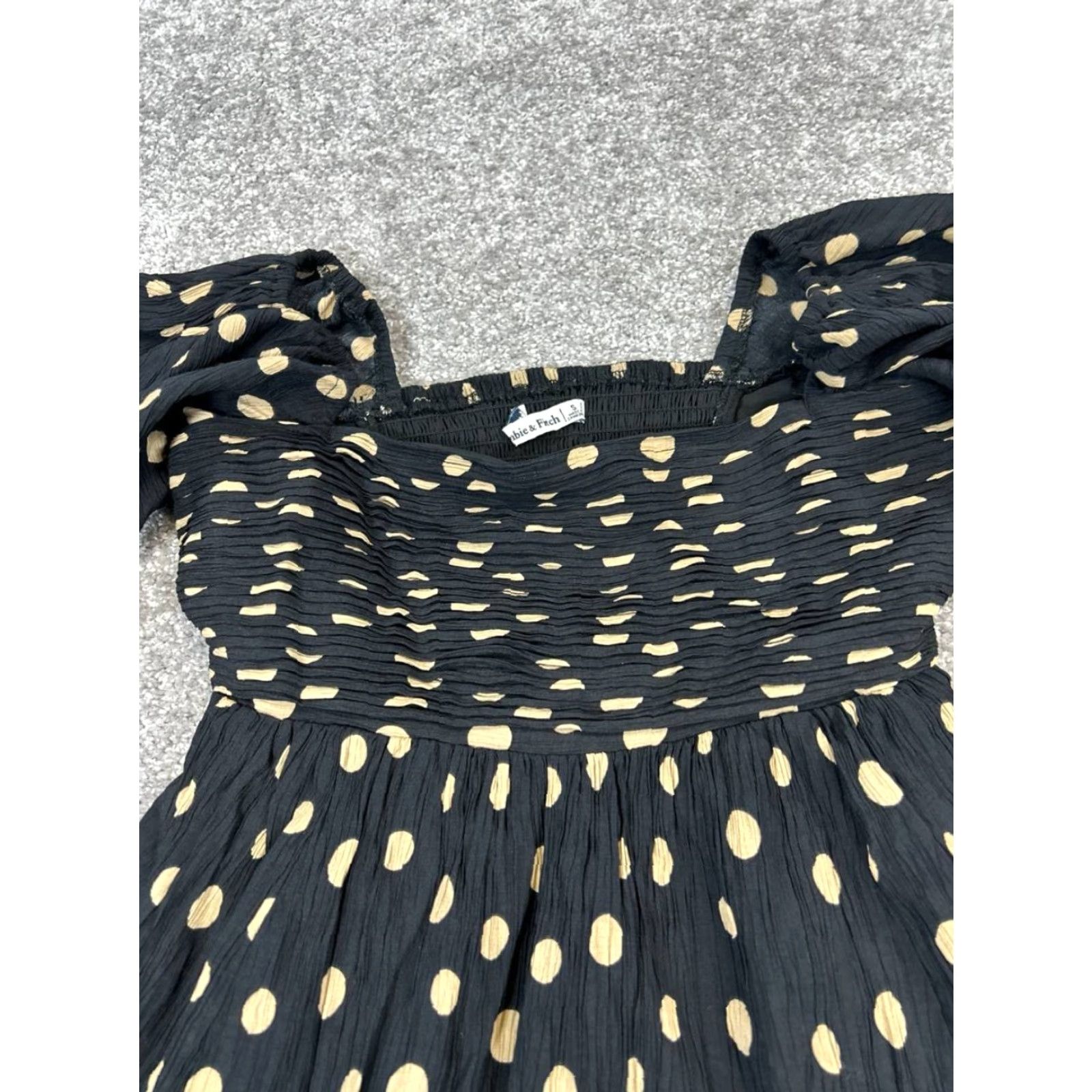 Abercrombie & Fitch VINTAGE Abercrombie & Fitch Dress Womens Small Floral Summer Short Sleeve Puff Sleeve Casual Blouson Size S / US 4 / IT 40 - 2 Thumbnail