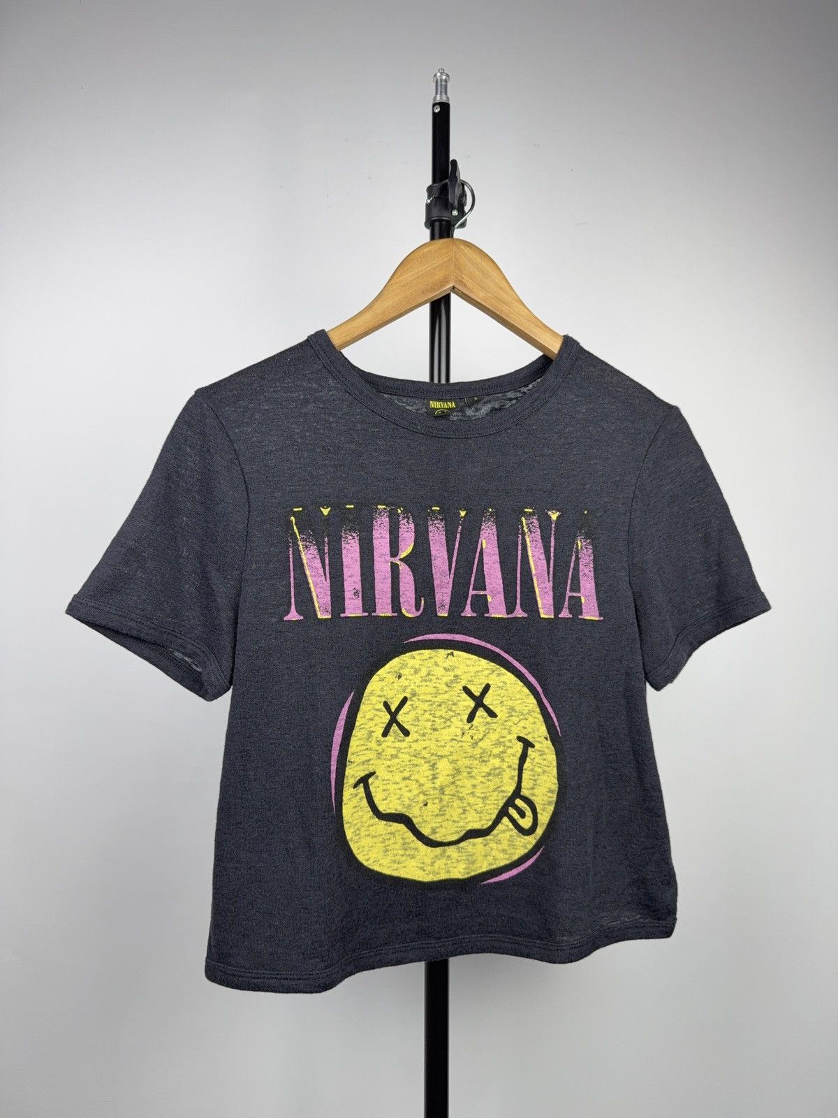 Nirvana 2024 Nirvana Smiley Cropped Tee Y2K Grunge Band Shirt Size L / US 10 / IT 46 - 1 Thumbnail