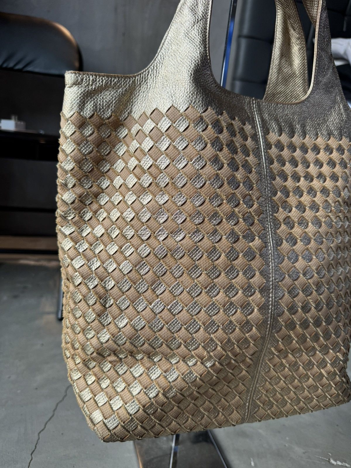 Bottega Veneta BOTTEGA VENETA Woven Metallic Tote Gold Size ONE SIZE - 2 Thumbnail