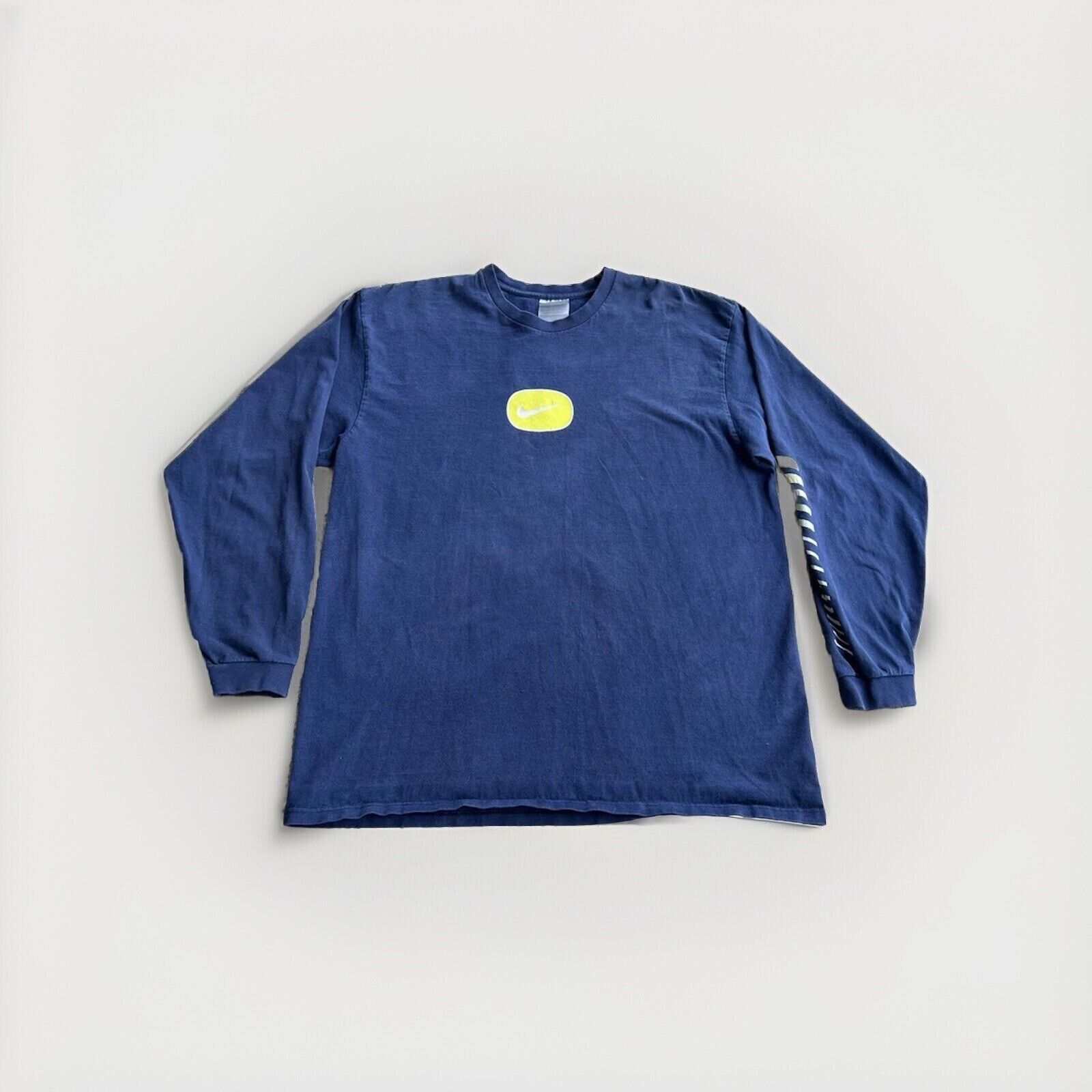 Nike Vintage Y2K Nike Center Check Longsleeve Shirt Large Faded Size US L / EU 52-54 / 3 - 1 Thumbnail