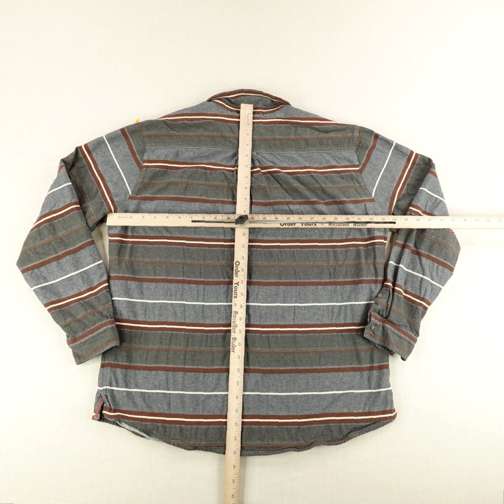 Carbon2Cobalt VINTAGE Carbon 2 Cobalt Shirt Mens Large Gray Red Blanket Stripes Flannel Button Up Work Shirt - Long Sleeve Cotton Casual 90s Mens Large Gray Size US L / EU 52-54 / 3 - 6 Thumbnail