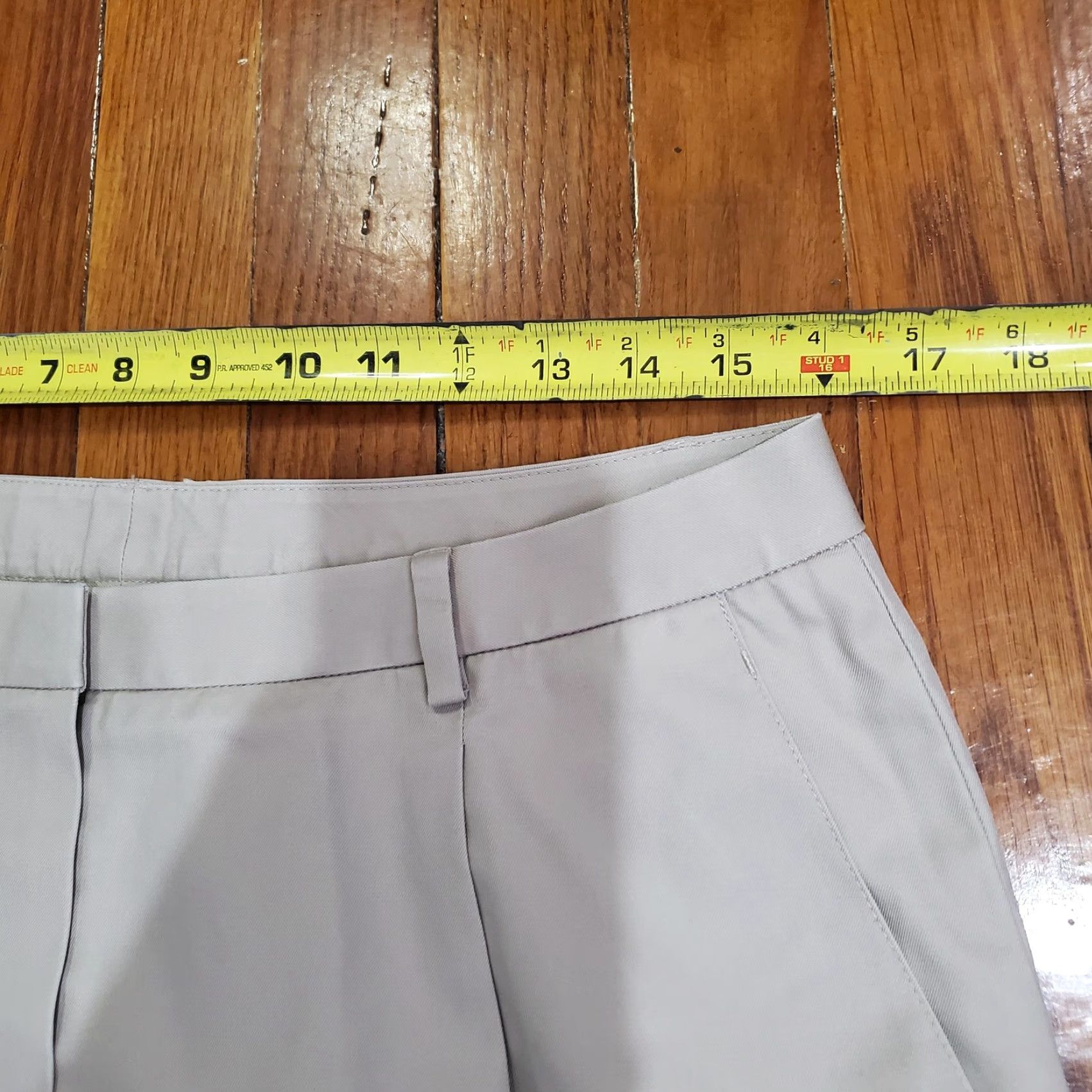 Brooks Brothers Brooks Brothers Bermuda Shorts Womens 12 Beige Twill Pleated Cuffed Casual Size 34" / US 12 / IT 48 - 6 Thumbnail