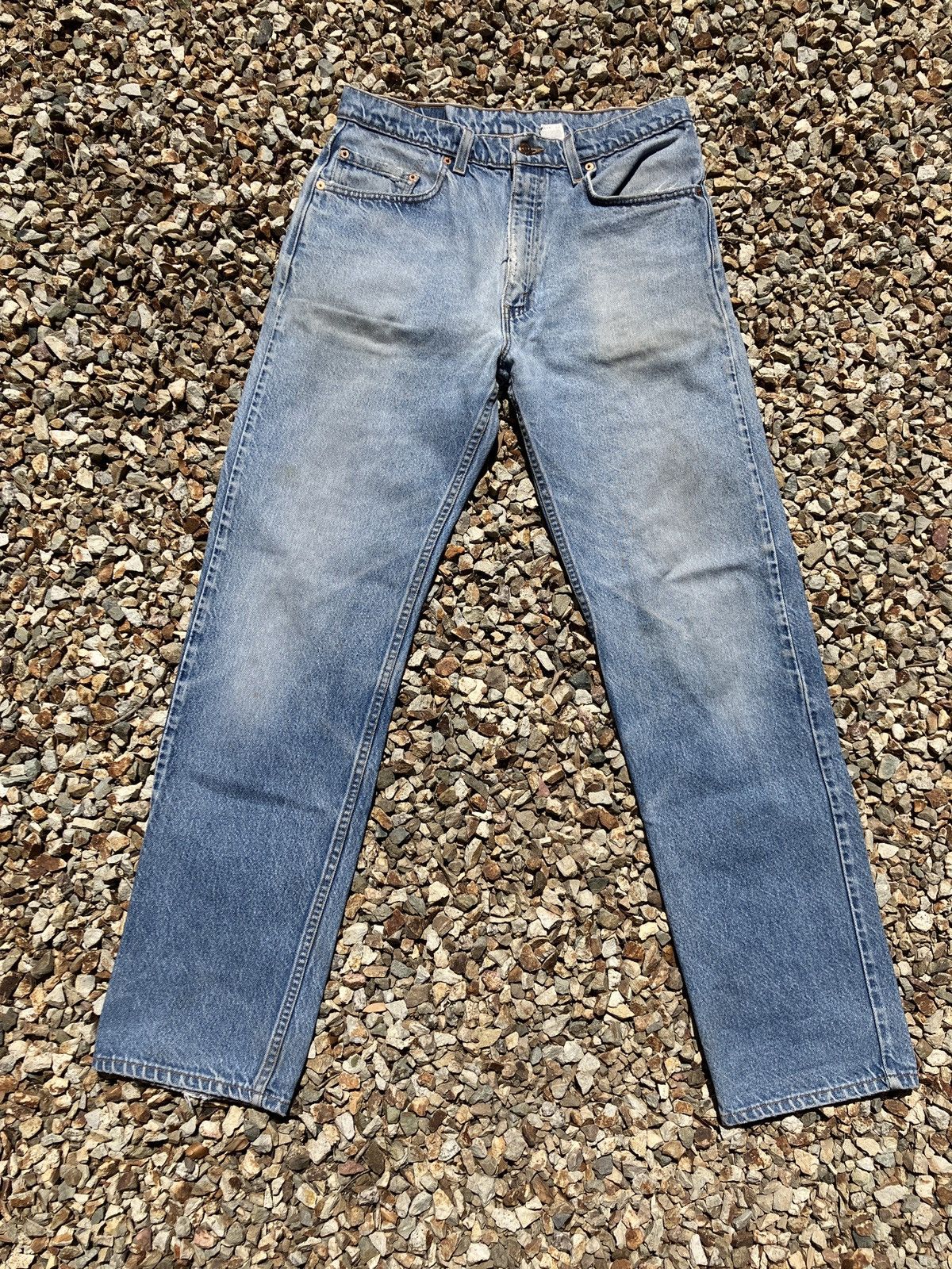 Vintage Vintage 90s Levi’s 505 Distressed Light Wash Jeans 32 x 33 ...