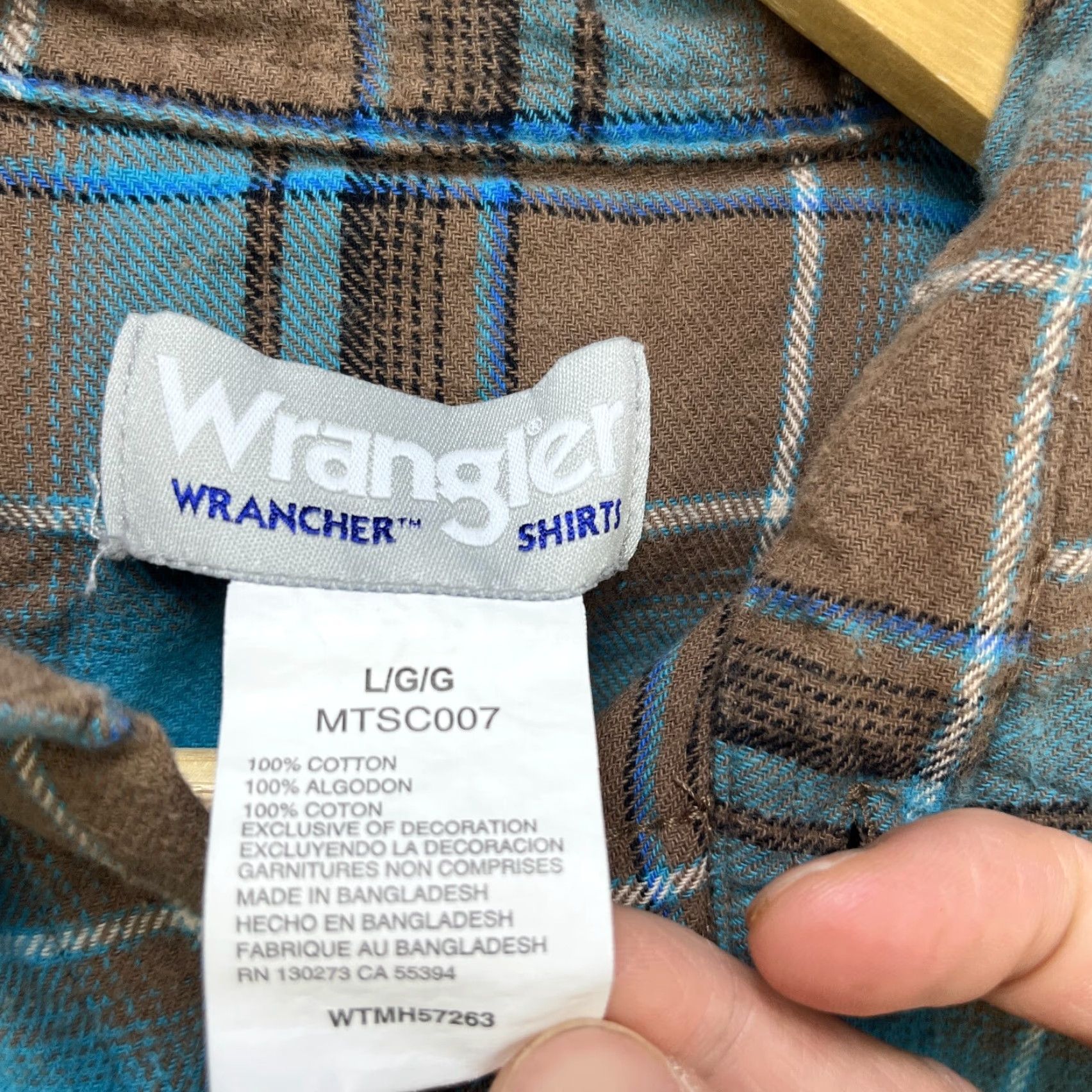 Wrangler VINTAGE Wrangler Western Plaid Button-Up Shirt L Mens Long Sleeve Blue Trendy Western Accents: Button Snap Size US L / EU 52-54 / 3 - 5 Thumbnail