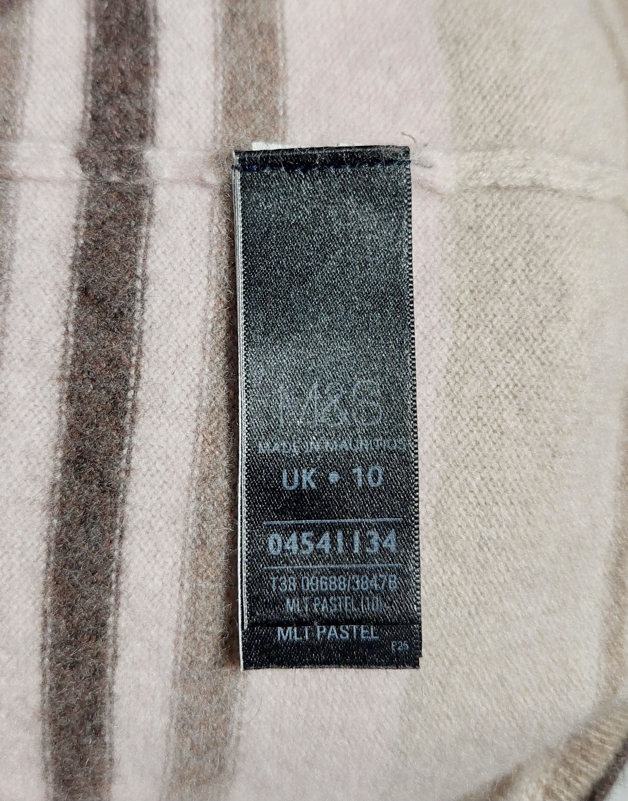 100% cashmere sweater turtleneck jumper beige luxury soft