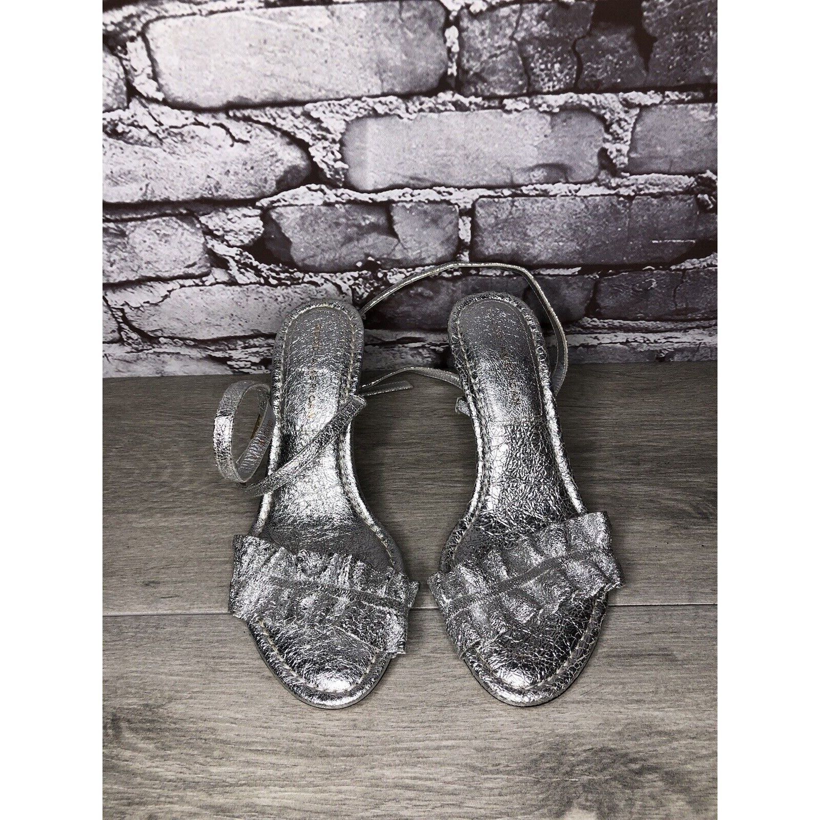 Other GOOD AMERICAN Metallic Silver Leather Strap Heeled Sandals W Size US 7 / IT 37 - 2 Thumbnail