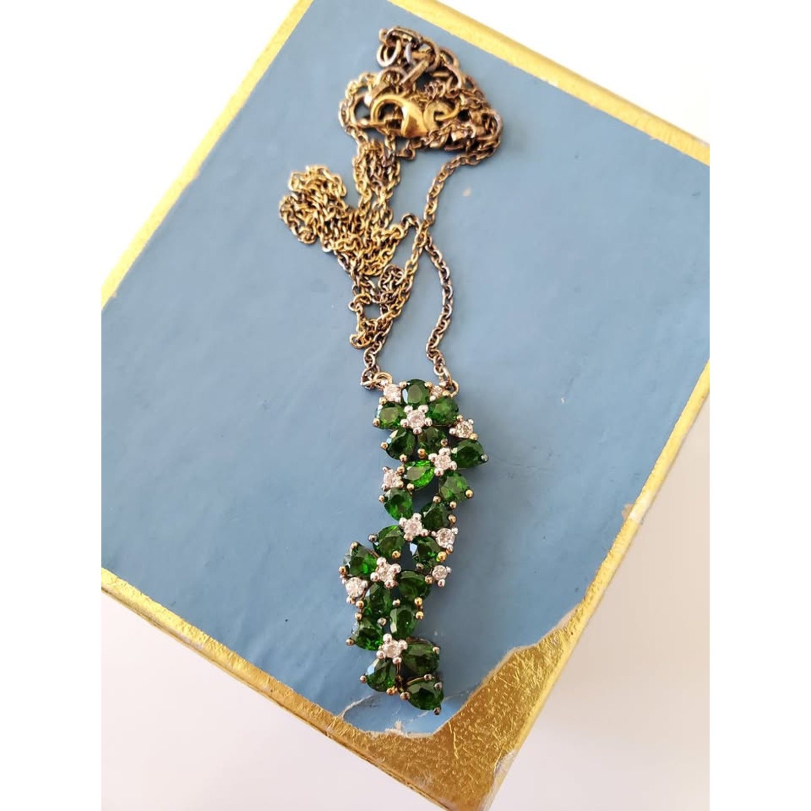 Other Sterling Silver Green Gem Flower Necklace Size ONE SIZE - 2 Thumbnail
