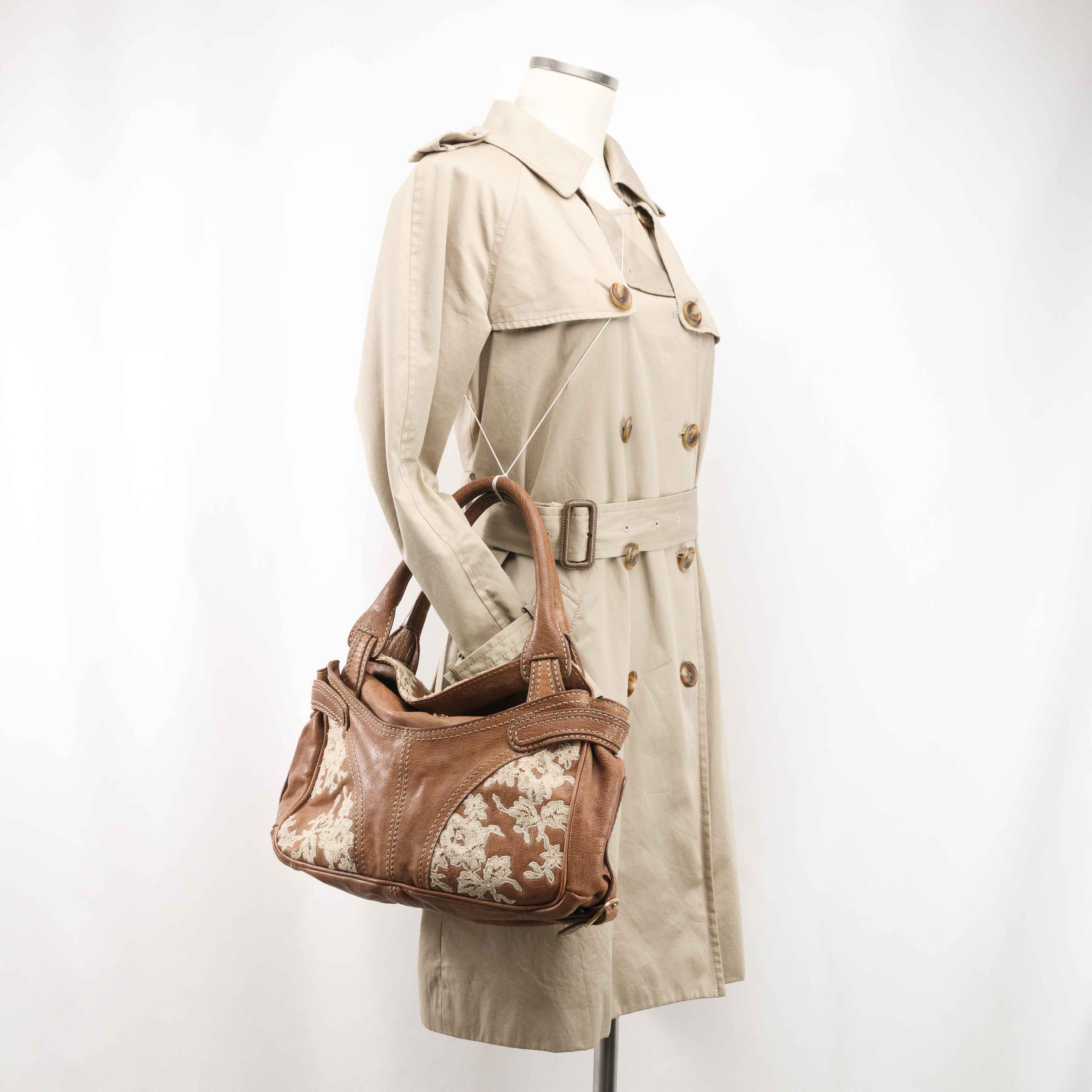 Valentino Valentino Garavani Maison Lace-Embroidered Leather Handbag Size ONE SIZE - 24 Thumbnail