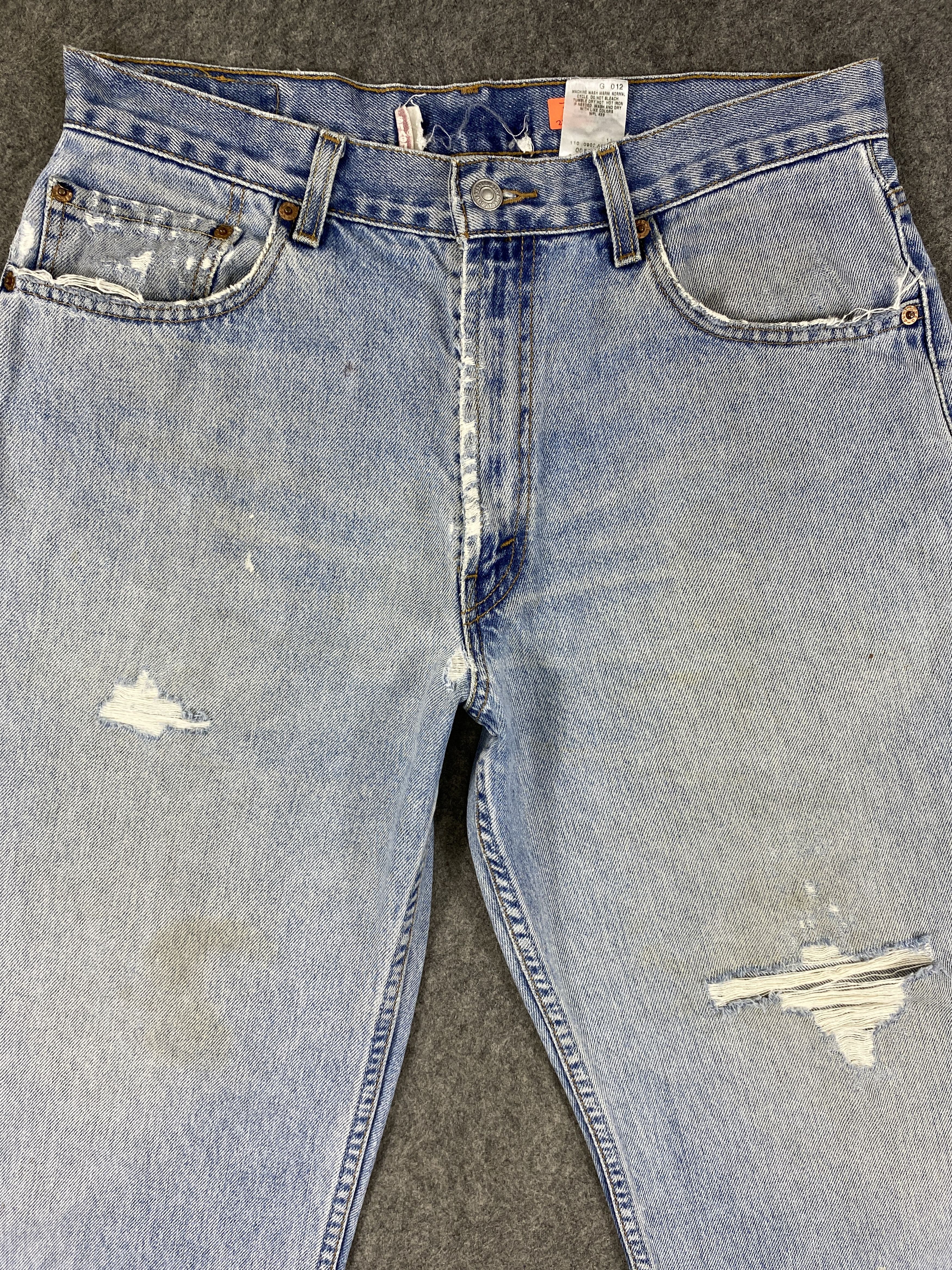 Levi's Dirty Light Blue Vintage Levi's 550 33x26.5 Denim -JN2171 Size US 33 - 3 Thumbnail