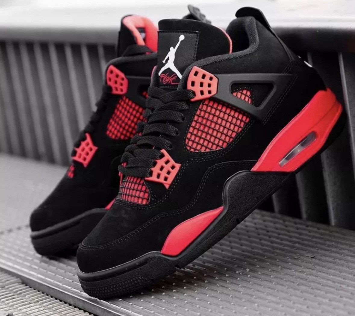 Jordan Brand × Nike Air Jordan 4 Retro Red Thunder (GS) Size