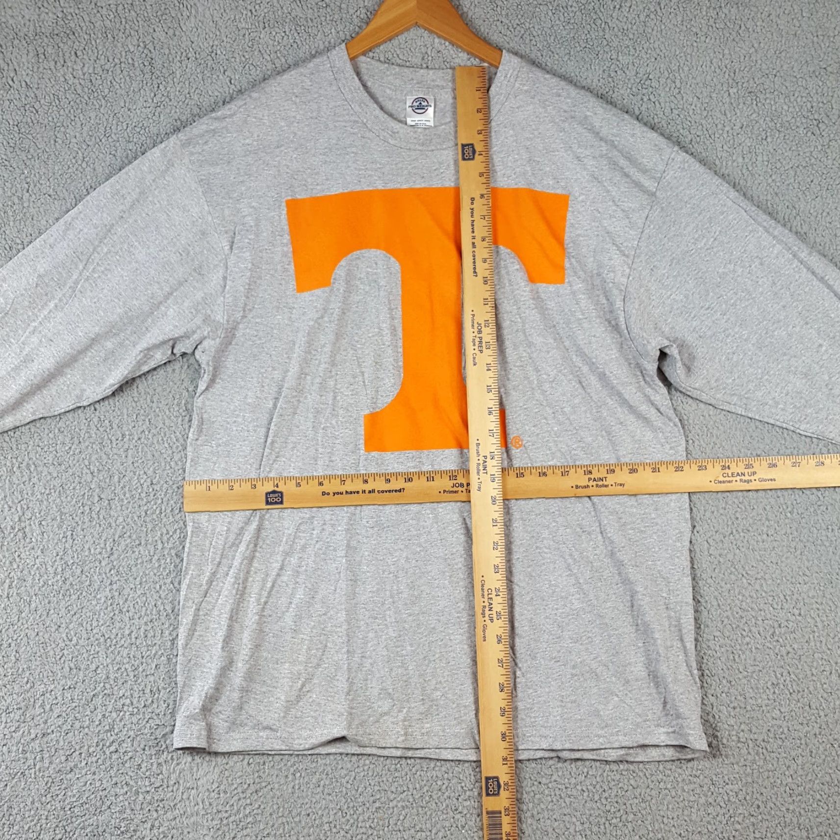 Delta Y2K Tennessee Vols Big Logo College Football Mens Size XL TN Volunteers T Shirt Size US XL / EU 56 / 4 - 7 Thumbnail