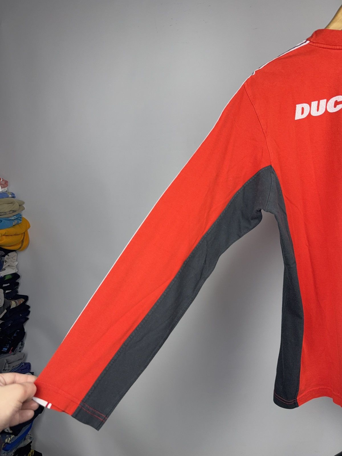 Ducati 00s Italy Racing Ducati Corse Red Longsleeve Racing Tee Y2K Size US M / EU 48-50 / 2 - 17 Thumbnail
