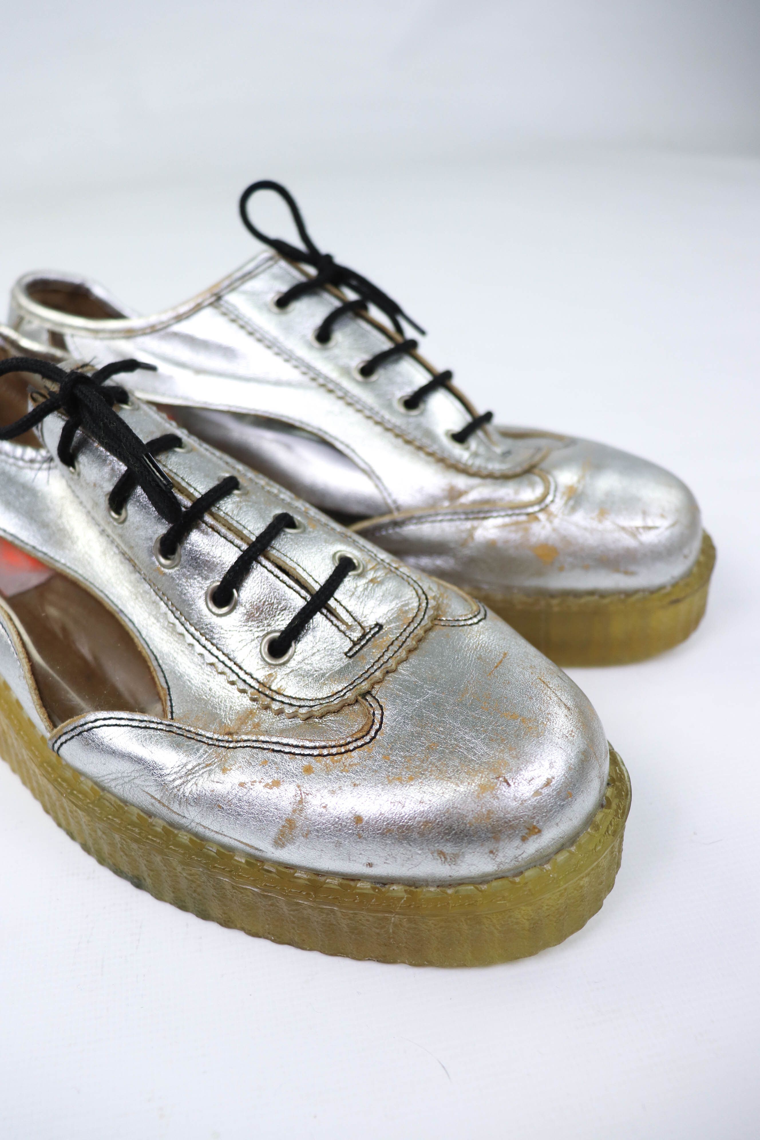 Other Red Or Dead Vintage Made in England Silver Leather Shoes Size US 9 / EU 42 - 12 Thumbnail
