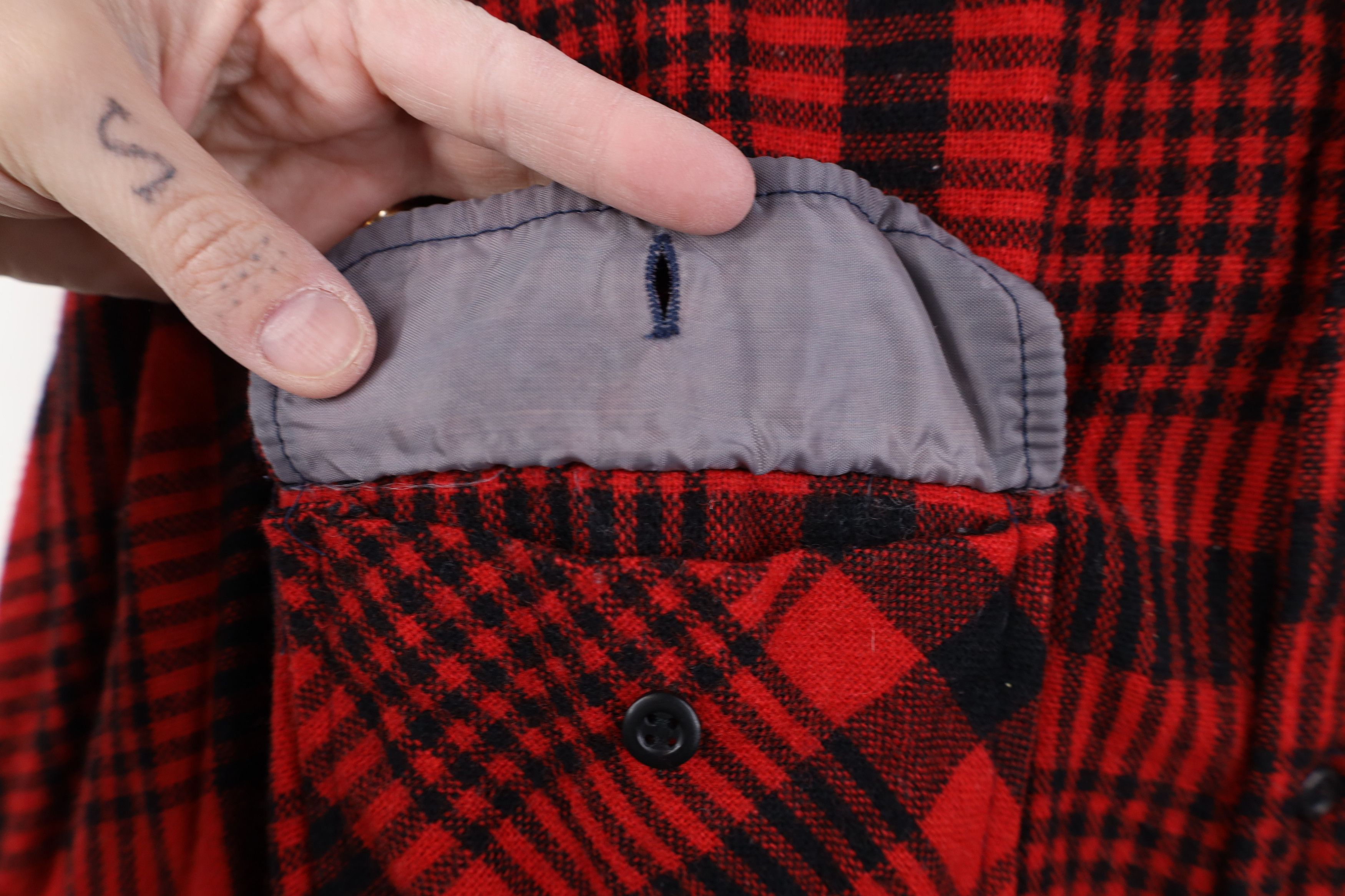 Vintage Vintage 70s Streetwear Knit Collared Button Shirt Red Plaid Size US XL / EU 56 / 4 - 4 Thumbnail
