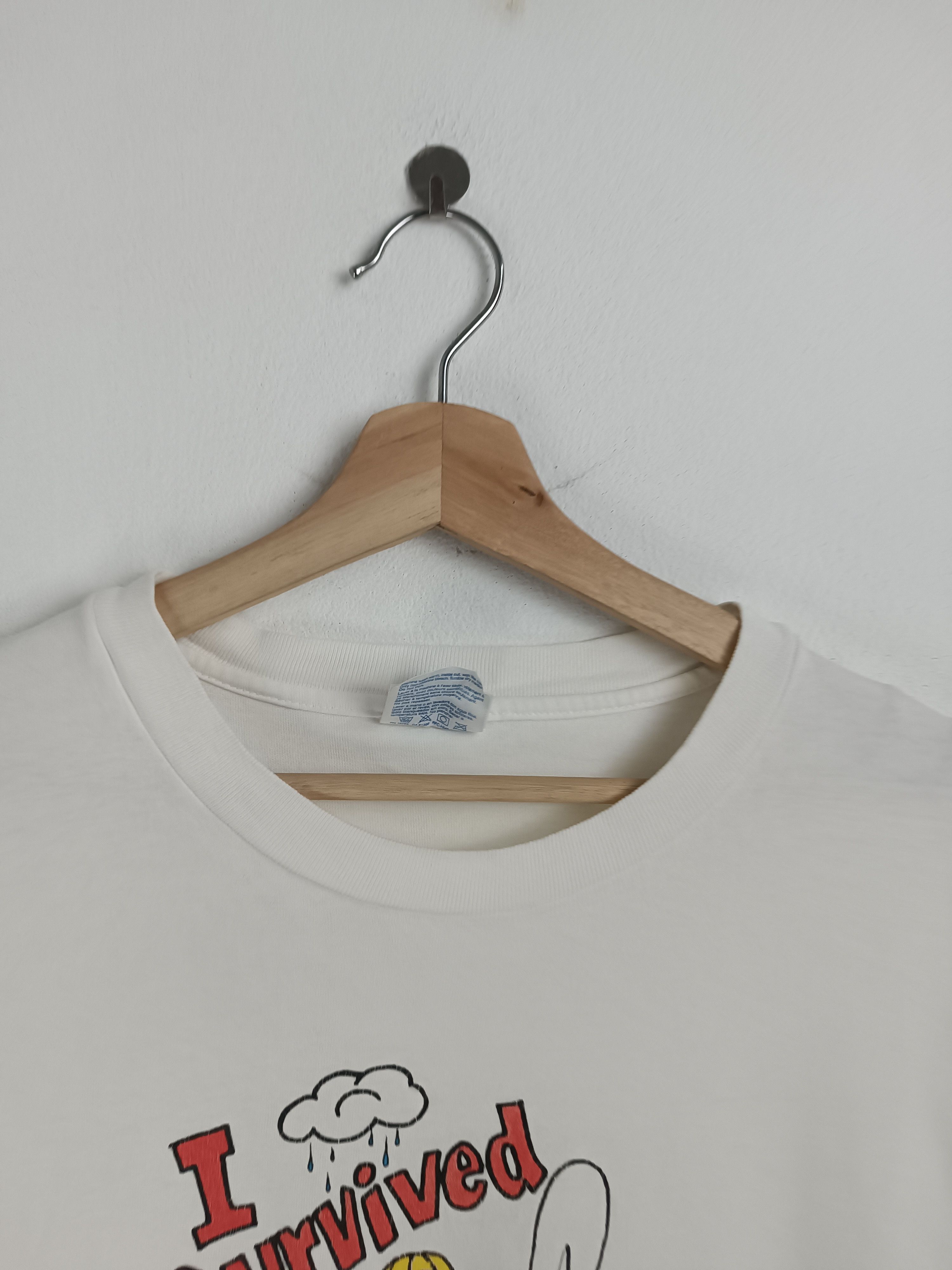 Vintage VINTAGE 90s I SURVIVED THE FLOOD 1997 FUNNY HUMOR VERY RARE Size US XL / EU 56 / 4 - 9 Thumbnail
