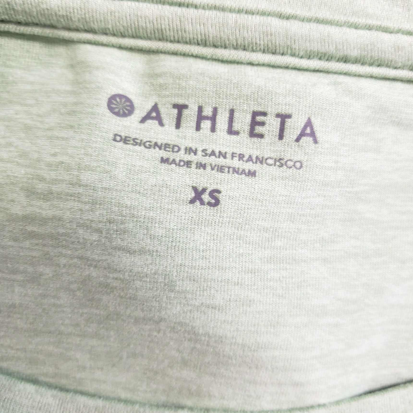 Athleta Athleta Womens Uptempo Long Sleeve Top XS Solid Green Thumbholes Shirt Womens XS Green Pullover Activewear 90s? Size XS / US 0-2 / IT 36-38 - 6 Thumbnail