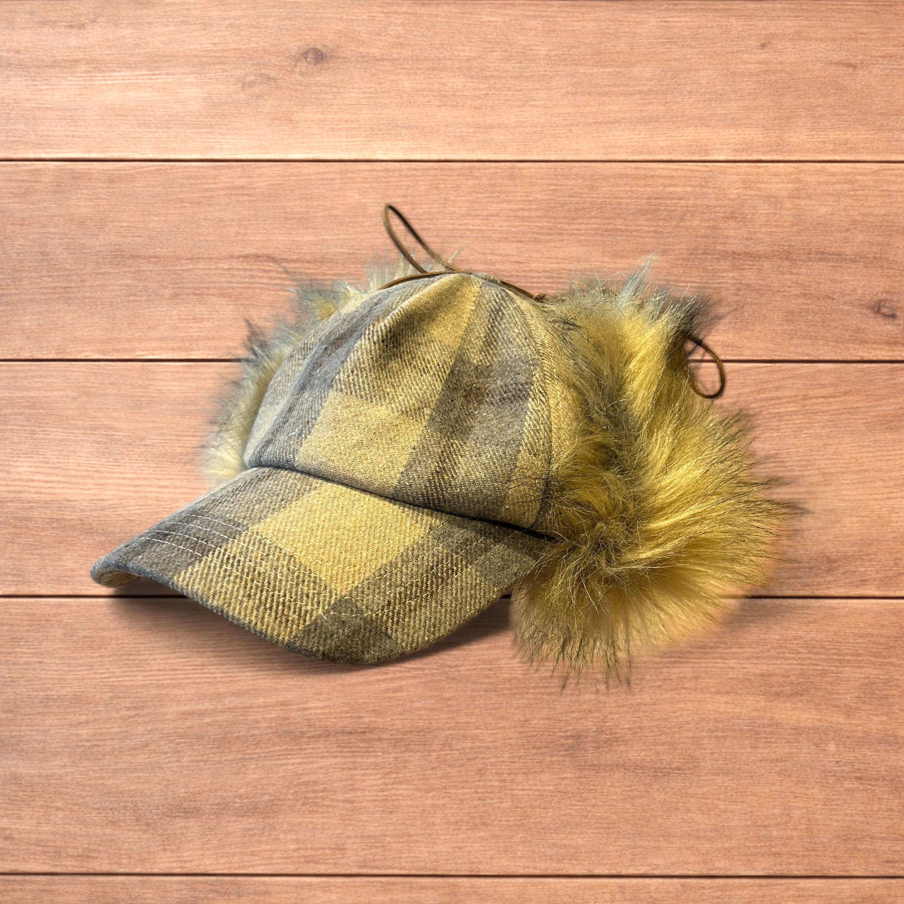 Japanese Brand Trapper Russian ear flap hat in checkered beige colour way. Size ONE SIZE - 2 Thumbnail