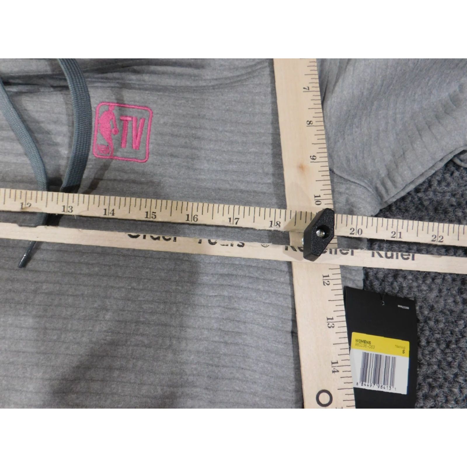Nike Nike Hoodie Womens S Gray Pullover Dri-FIT Long Sleeve Crewneck Pocket NBA Swoosh Classic Pullover Sweatshirt Size S / US 4 / IT 40 - 7 Thumbnail