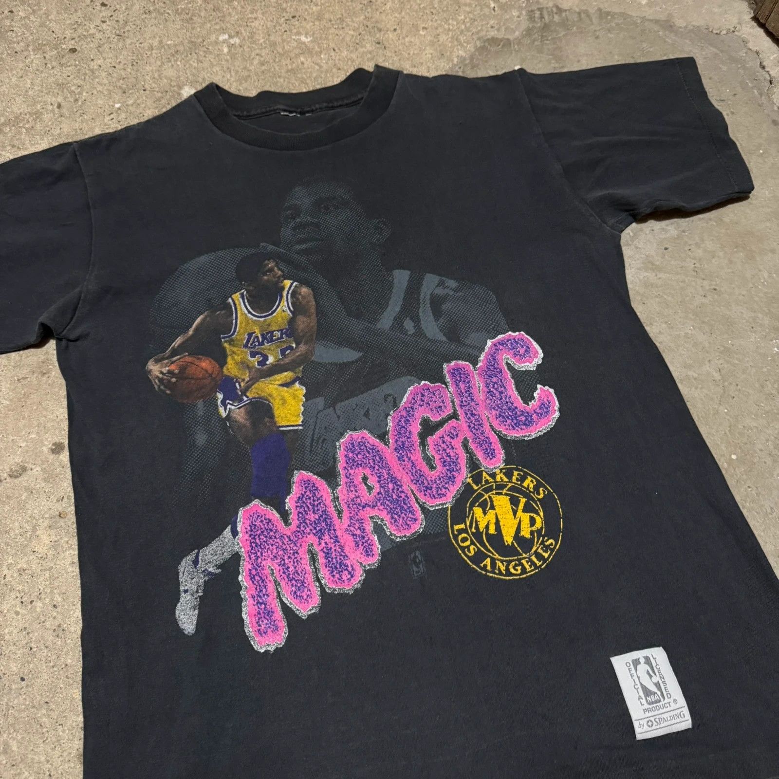 Band Tees Vintage 90s LA Lakers NBA Magic Johnson T-shirt Size US M / EU 48-50 / 2 - 3 Thumbnail