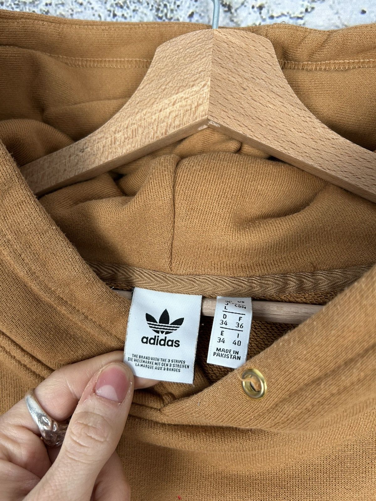 Adidas Vintage Adidas Hoodie Streetwear Sportswear Hype Rap Baggy Size US L / EU 52-54 / 3 - 6 Thumbnail