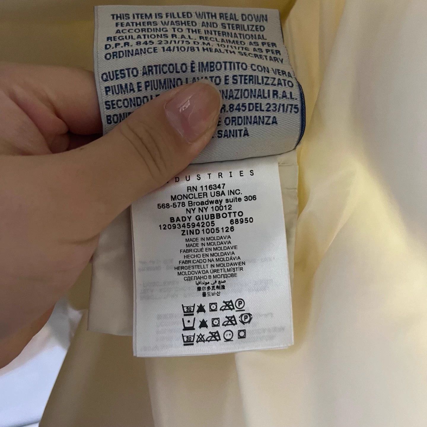 Moncler Moncler Baby White Ski Patch Logo Short Puffer Jacket Size XL / US 12-14 / IT 48-50 - 4 Thumbnail