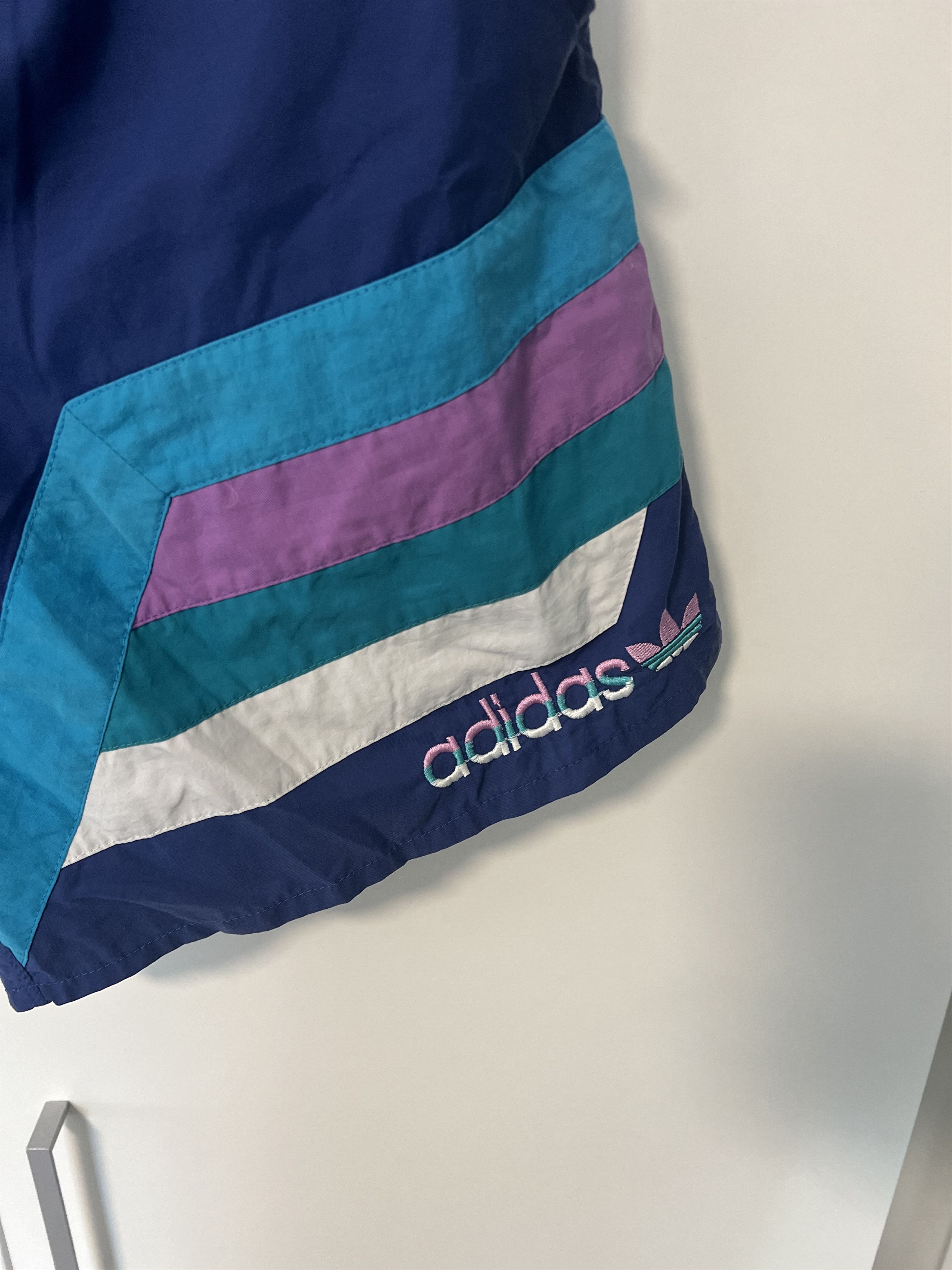 Adidas Vintage Adidas Short Shorts size M Size US 34 / EU 50 - 8 Thumbnail