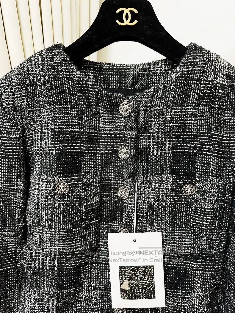 Chanel Chanel 22A high-end handicraft workshop black and white co Size XXS / US 00 / IT 34 - 4 Thumbnail