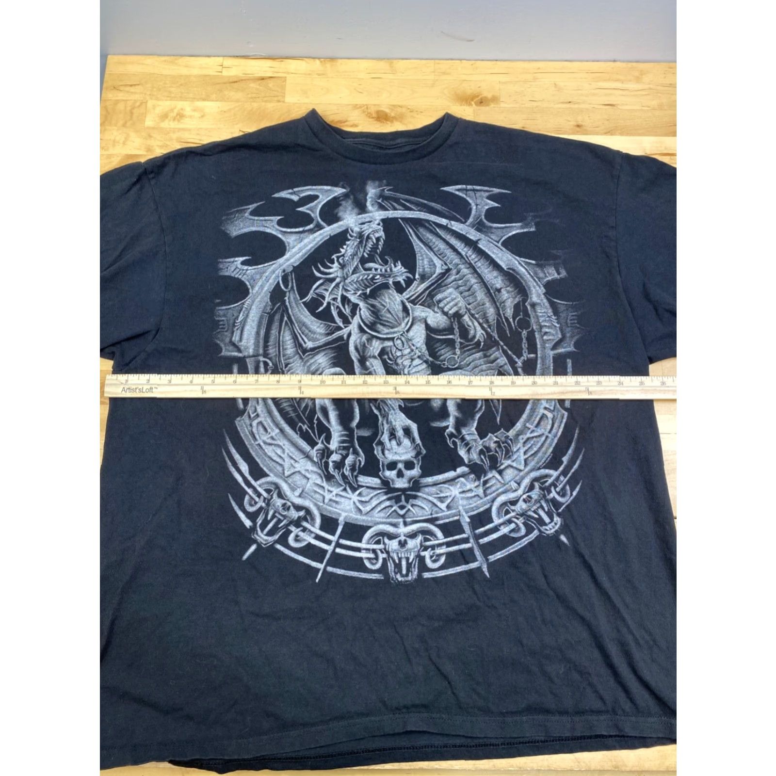 Liquid Blue VINTAGE Liquid Blue Dragon Catcher T Shirt Mens 3XL Black 2001 Y2K Dragon Catcher T Shirt Mens 3XL Black Vintage Size US XXL / EU 58 / 5 - 6 Thumbnail