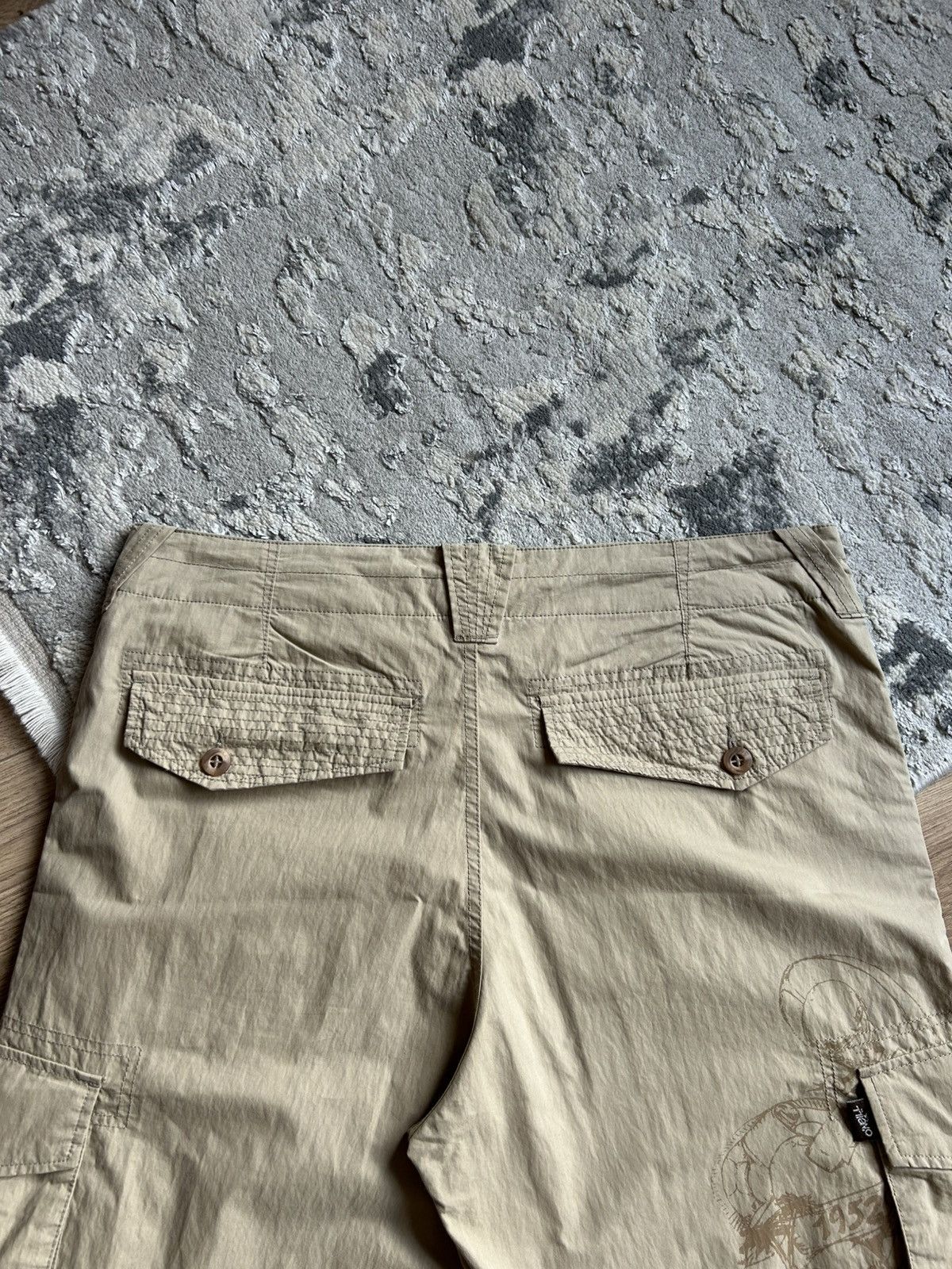 O'Neill O'neill Vintage 2000's big skull print Y2K man's shorts Size US 34 / EU 50 - 10 Thumbnail