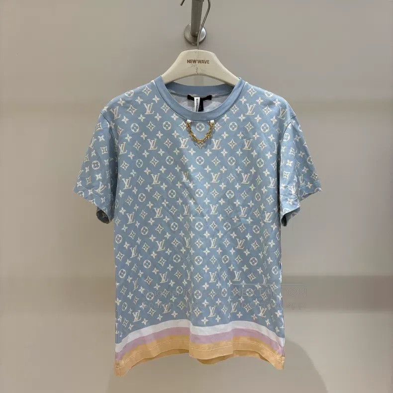 Louis Vuitton Louis Vuitton Round neck full logo short sleeve Size US M / EU 48-50 / 2 - 1 Thumbnail