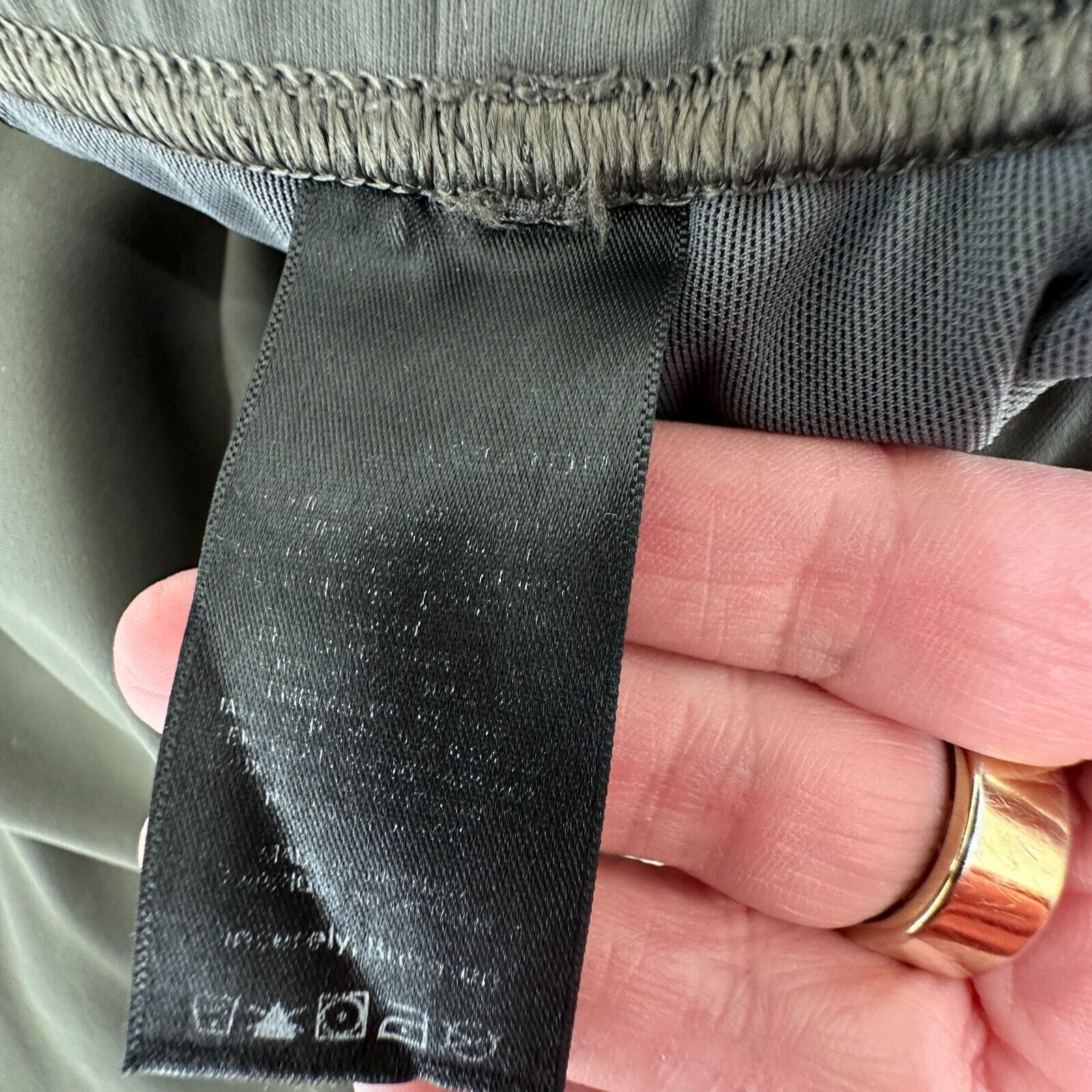 Aritzia The Group by Babaton Olive Weekender Stretch Pocket Jogger Size 24" / US 00 / IT 34 - 9 Thumbnail