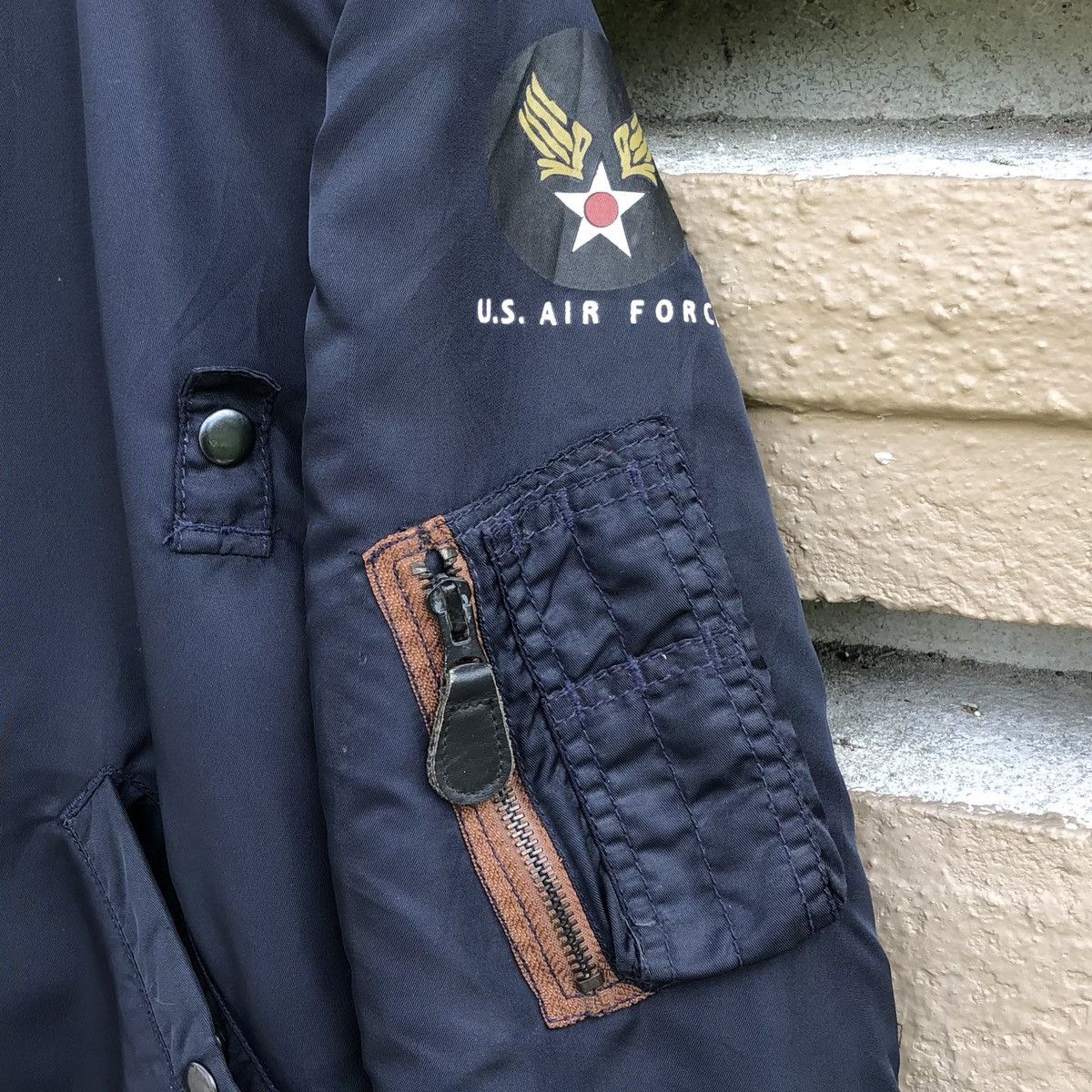 Buzz Rickson's Vintage Flying Intermediate Ma-1 Flight B-15 Bomber Jacket Size US M / EU 48-50 / 2 - 3 Thumbnail