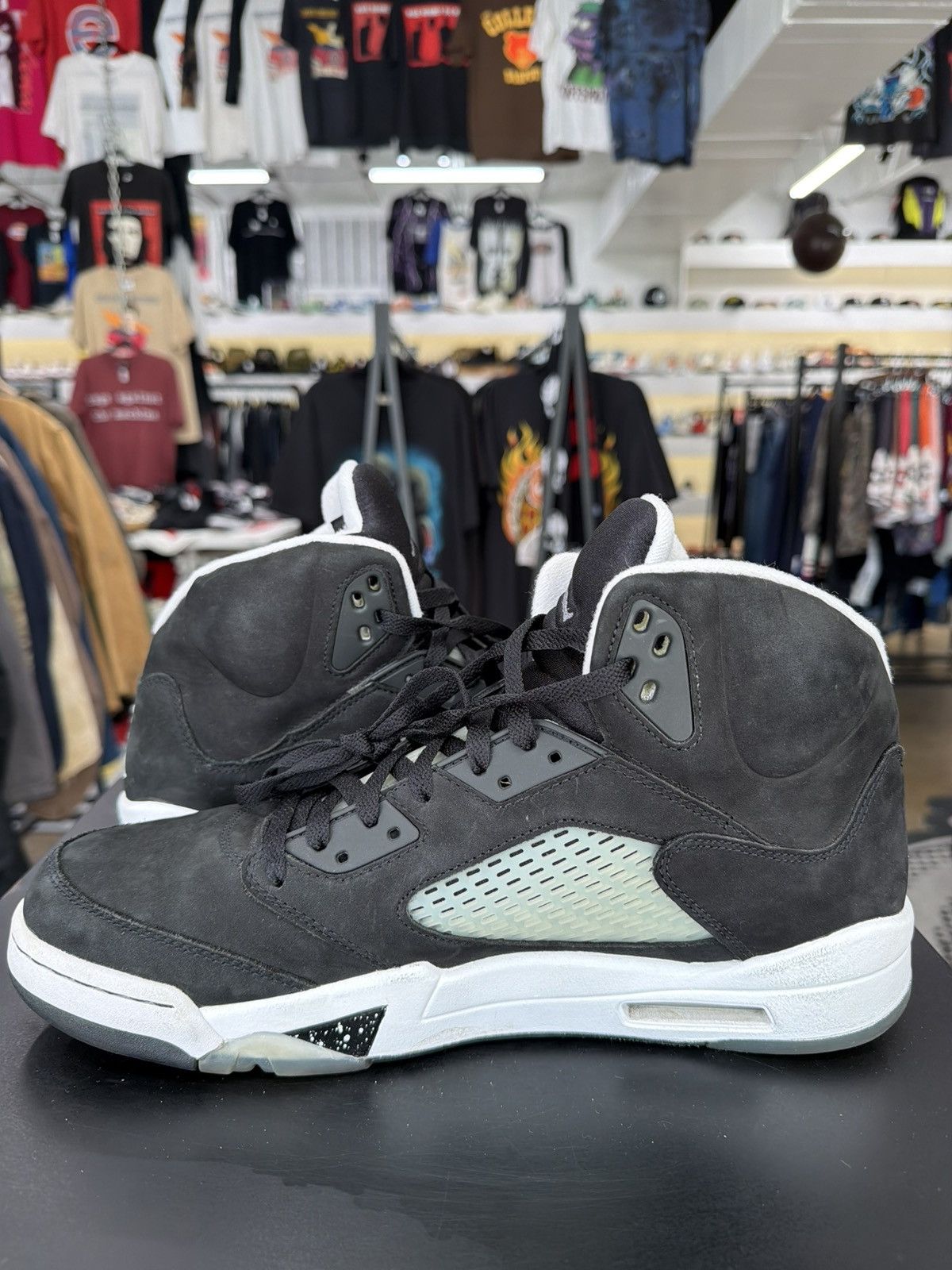 Jordan Brand Air Jordan 5 Moonlight Size 13 (2021) Size US 13 / EU 46 - 4 Thumbnail